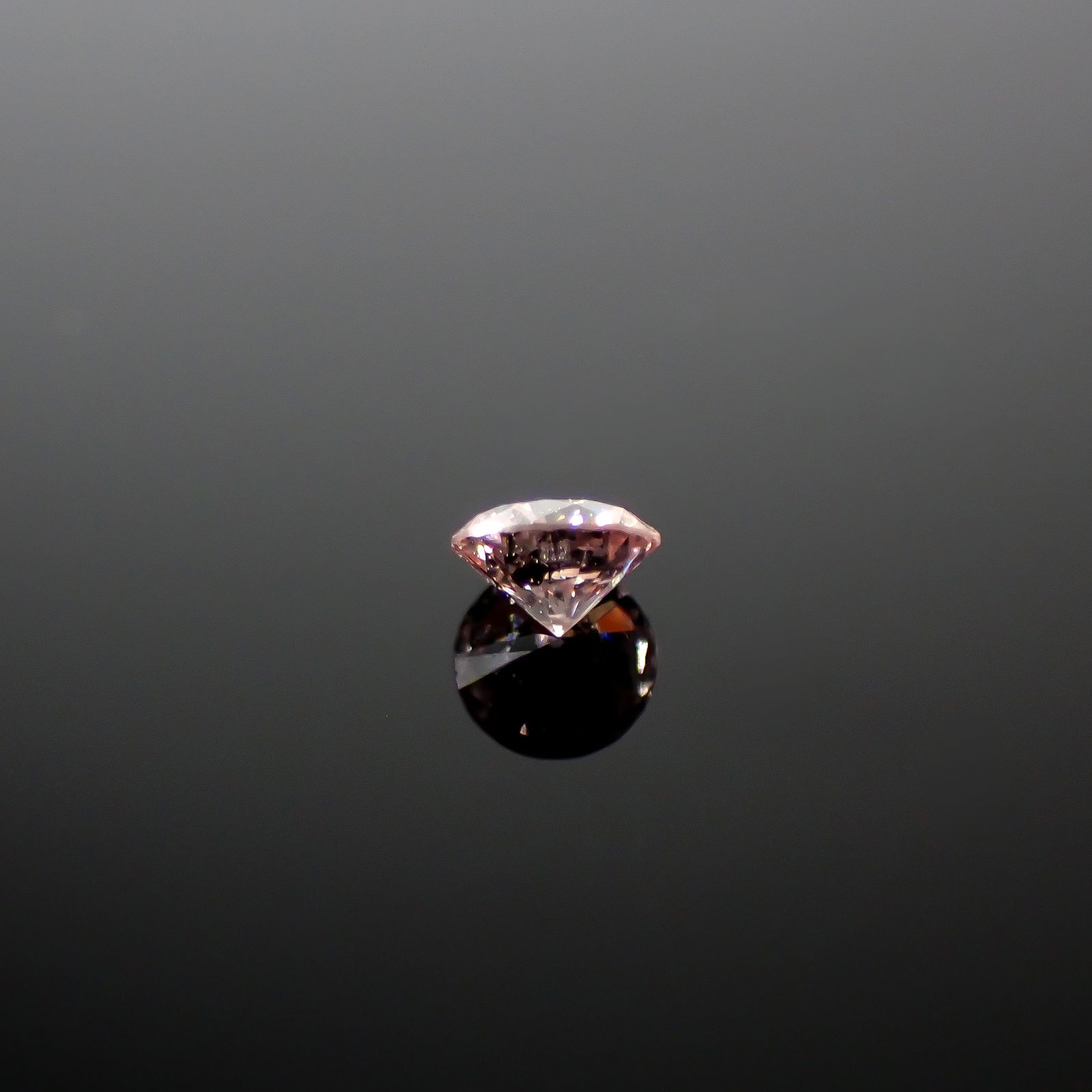 ピンクダイヤモンド(宝石名ダイアモンド I-1/FANCY ORANGY PINK) 0.100ct ソ付(CGL)[240427044]2.93x2.97mm前後