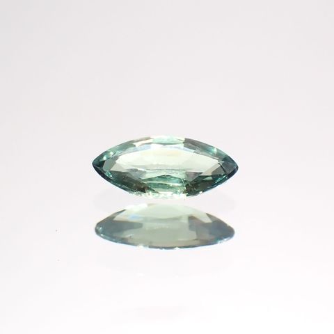 アレキサンドライト(宝石名アレキサンドライト)マダガスカル産 0.34ct 識別済[220114618]6.7x3.3mm前後
