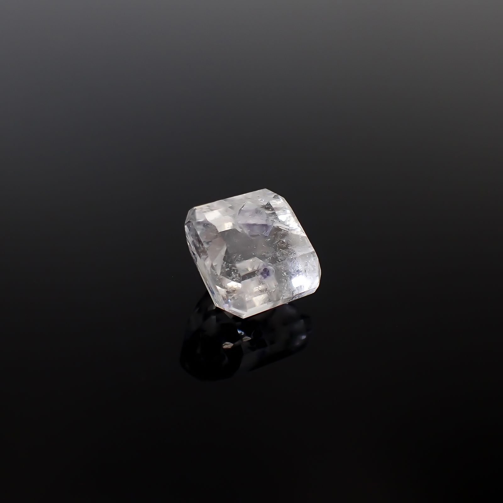 フローライトインクォーツ マダガスカル産 5.25ct [250329951]9.2x9.5mm前後