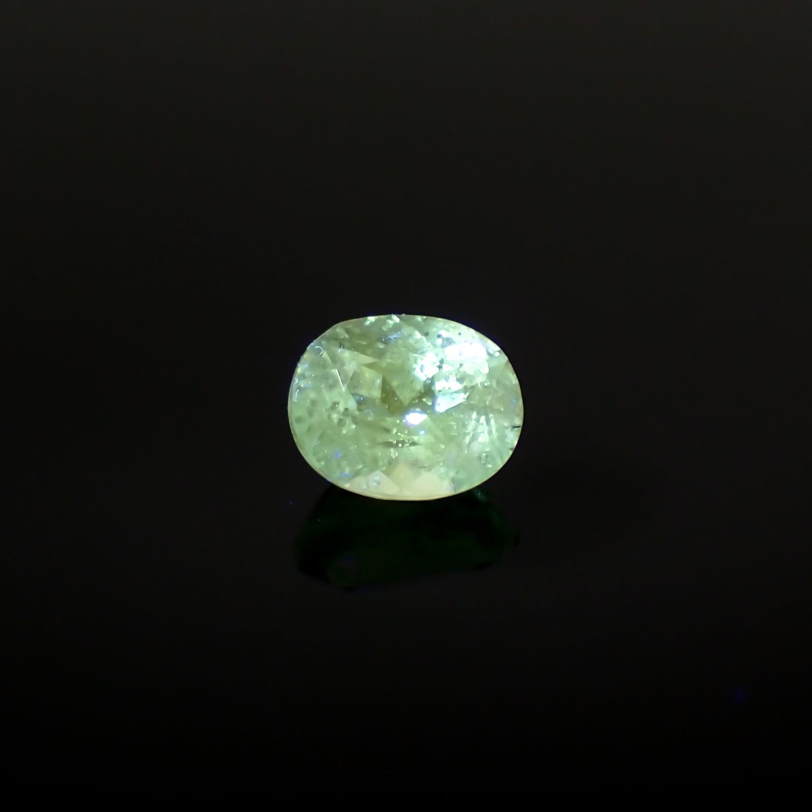 バナジウムコーネルピン(宝石名コーネルピン)タンザニア産 0.43ct 識別済[240326552]4.9x3.9mm前後