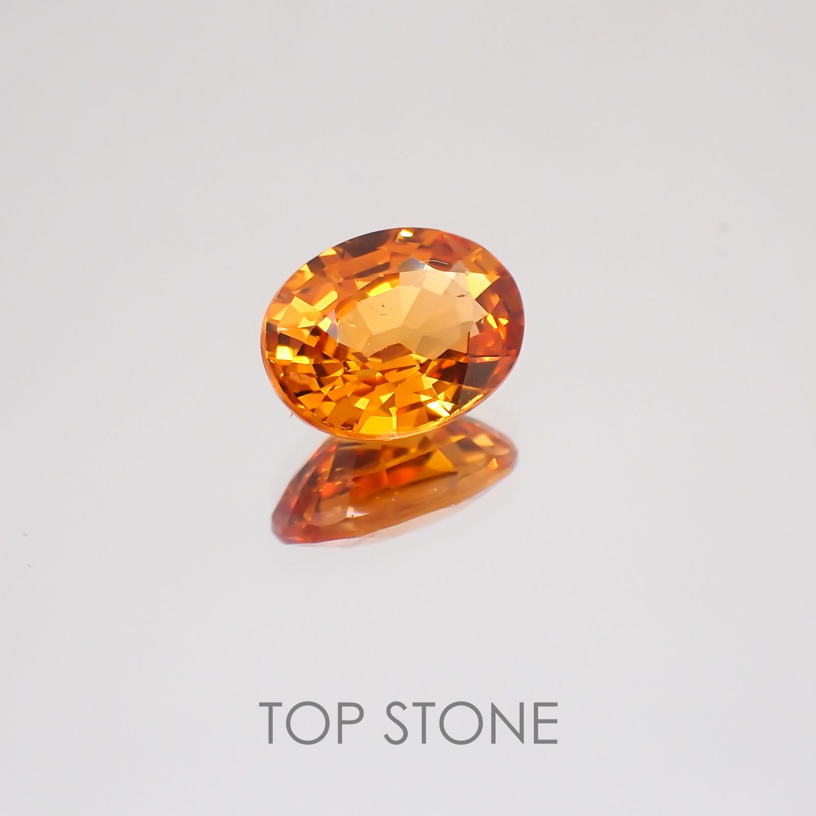 マンダリンガーネット ケニア産 ルース 1.55ct[20129310]7.9×5.9mm前後
