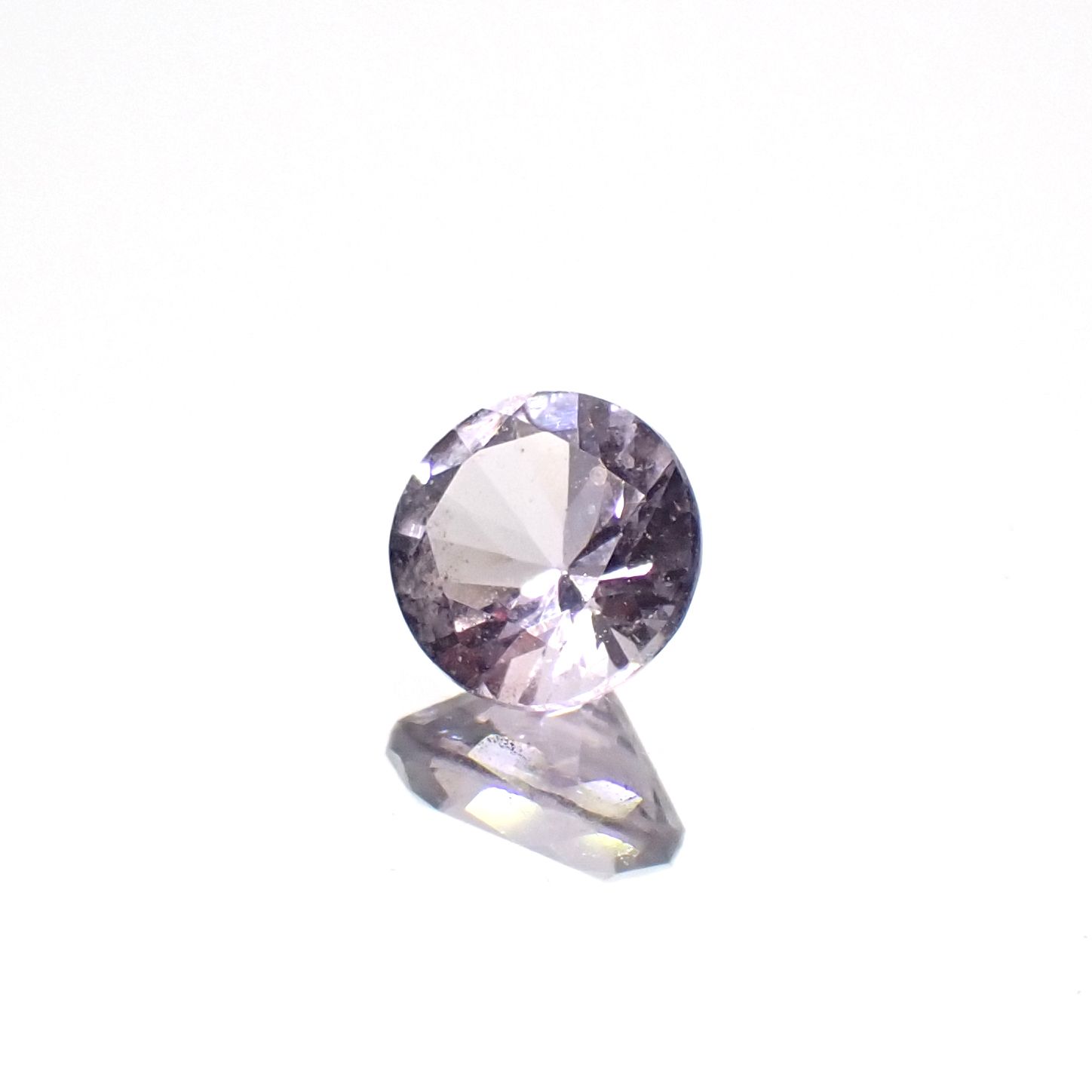 マリアライト(宝石名パープル・スキャポライト)タンザニア産 0.41ct 識別済[231023981]5.1x5mm前後