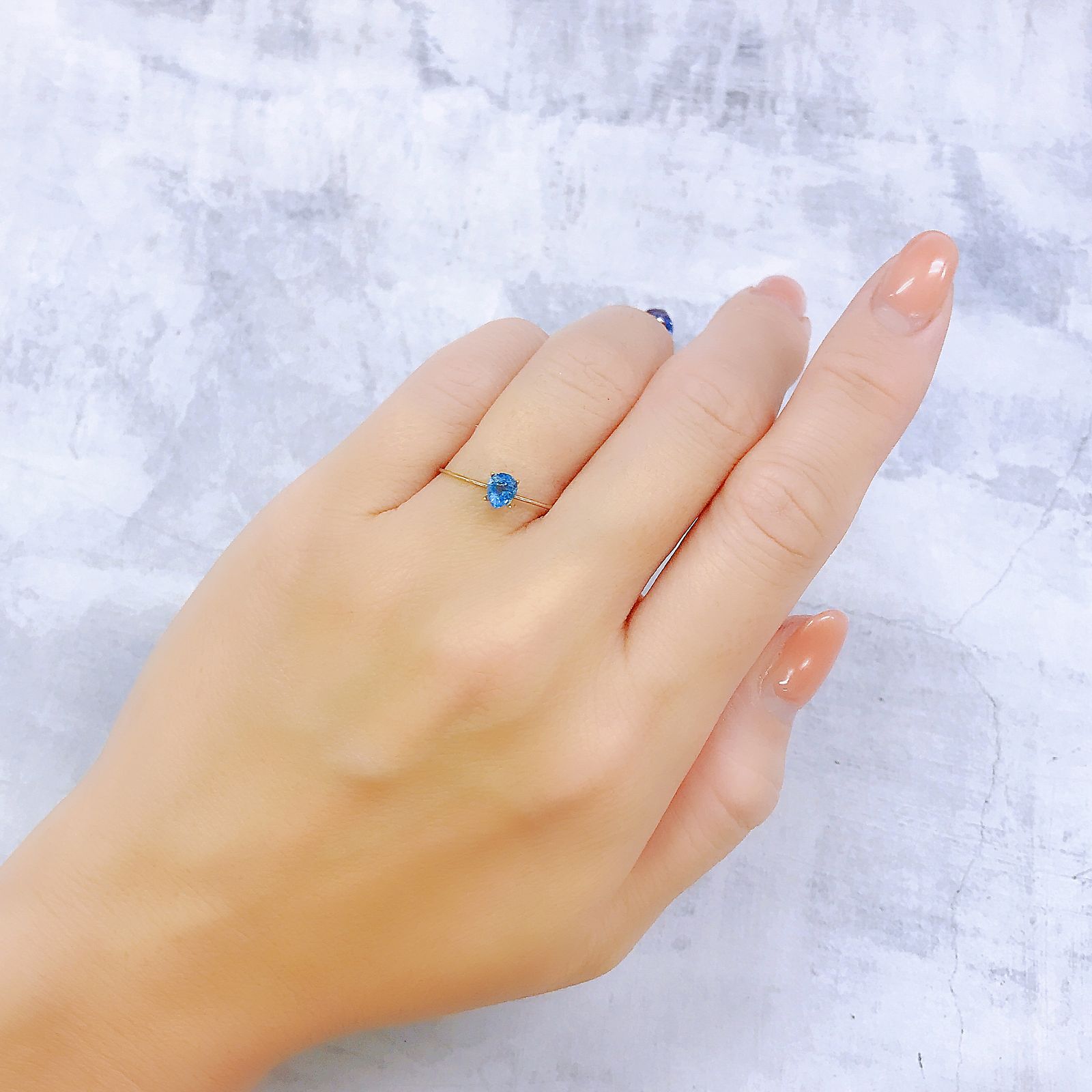 アウイナイト フルオレッセンス(宝石名アウイナイト)ドイツ産 0.28ct 識別済[250917694]4.9x4.1mm前後