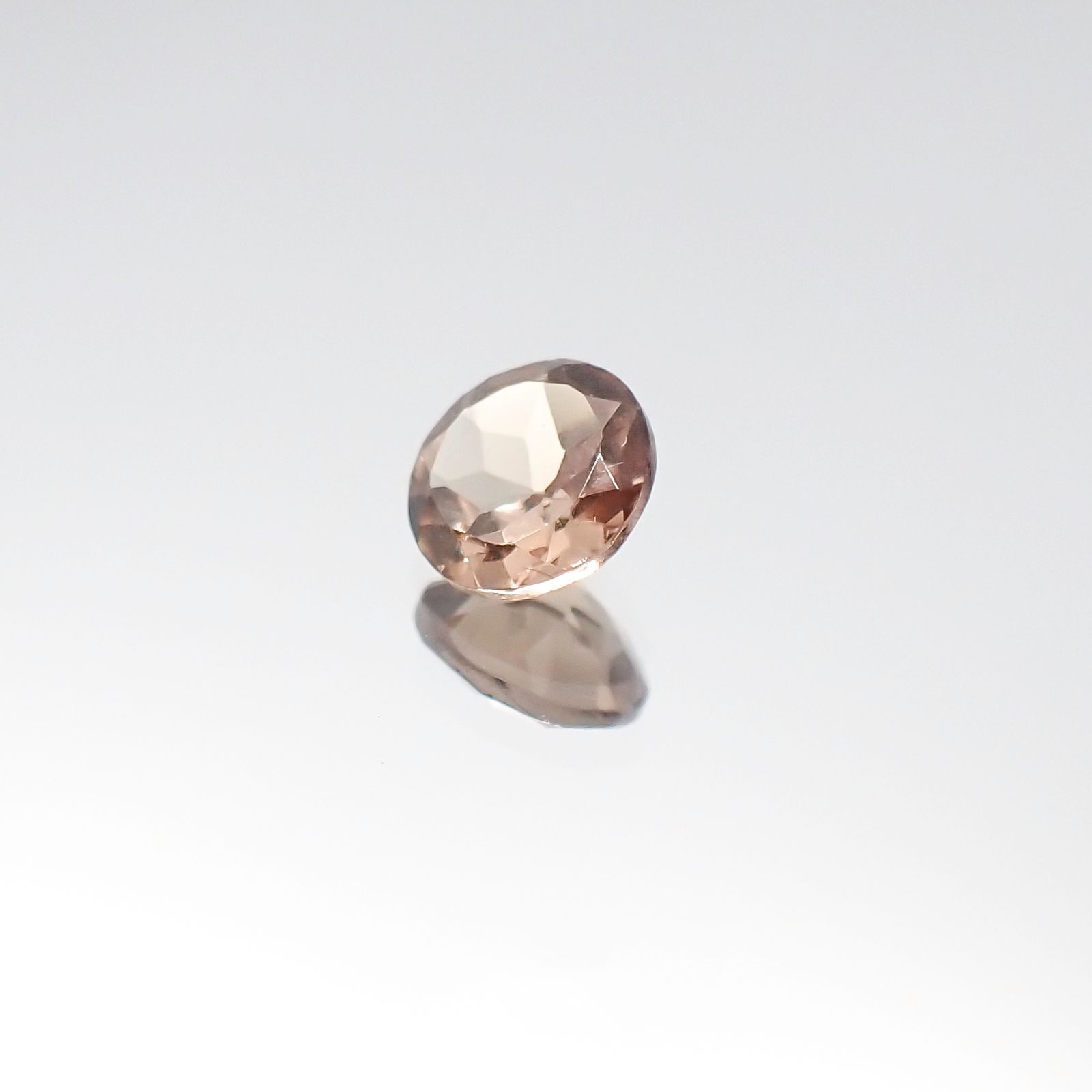 カラーチェンジマラヤガーネット(宝石名ガーネット)タンザニア・マヘンゲ産 0.54ct 識別済[230823058]5x4.9mm前後