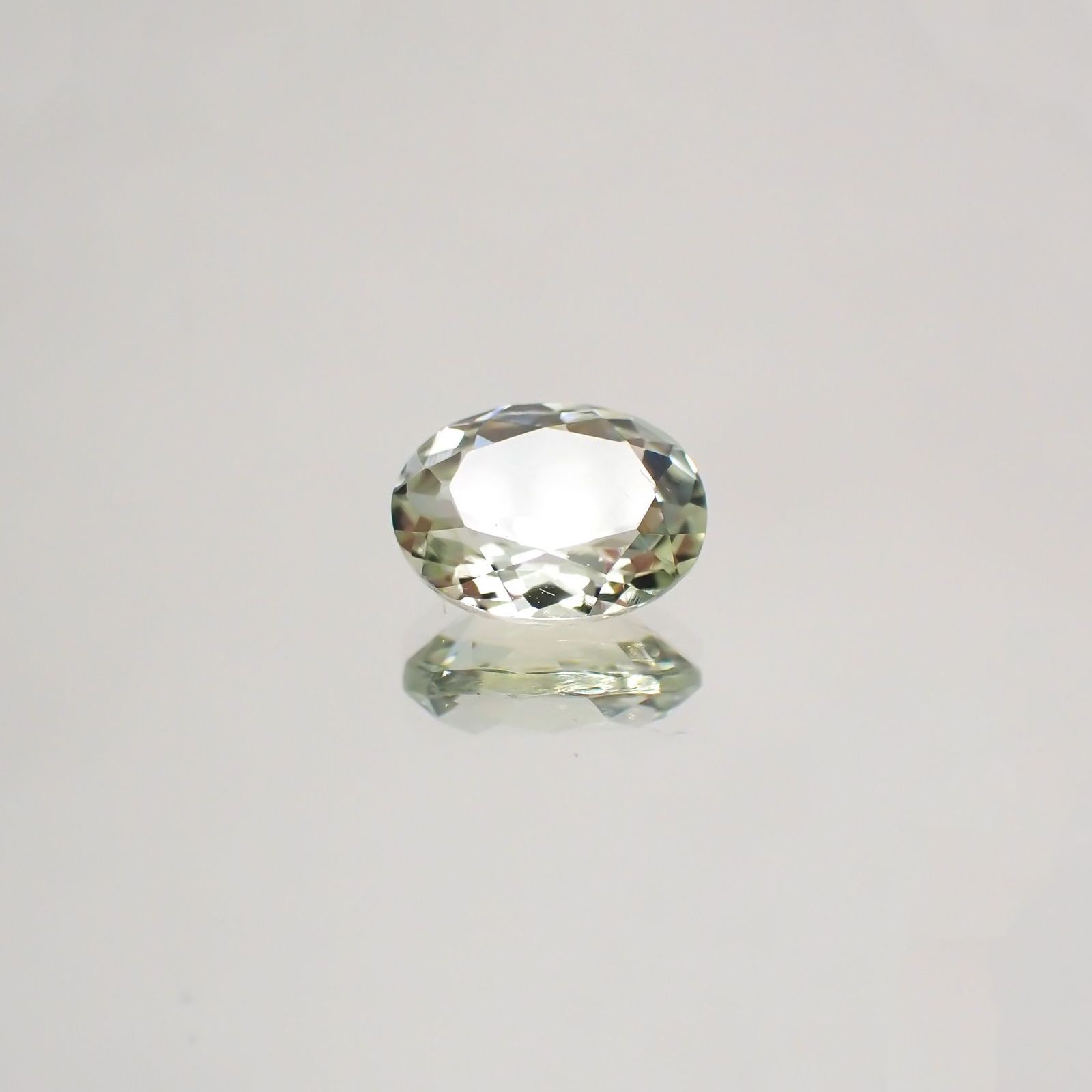 シリマナイト(宝石名シリマナイト) インド産 1.37ct 識別済[210610676]8×6.3mm前後