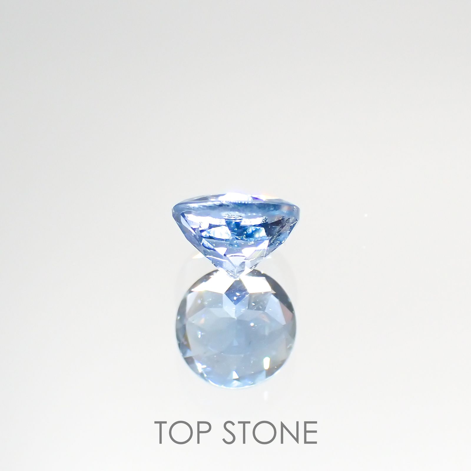 アクアマリン サンタマリアカラー(宝石名アクアマリン) モザンビーク産 0.42ct 識別済[210912599]4.8×4.8mm前後