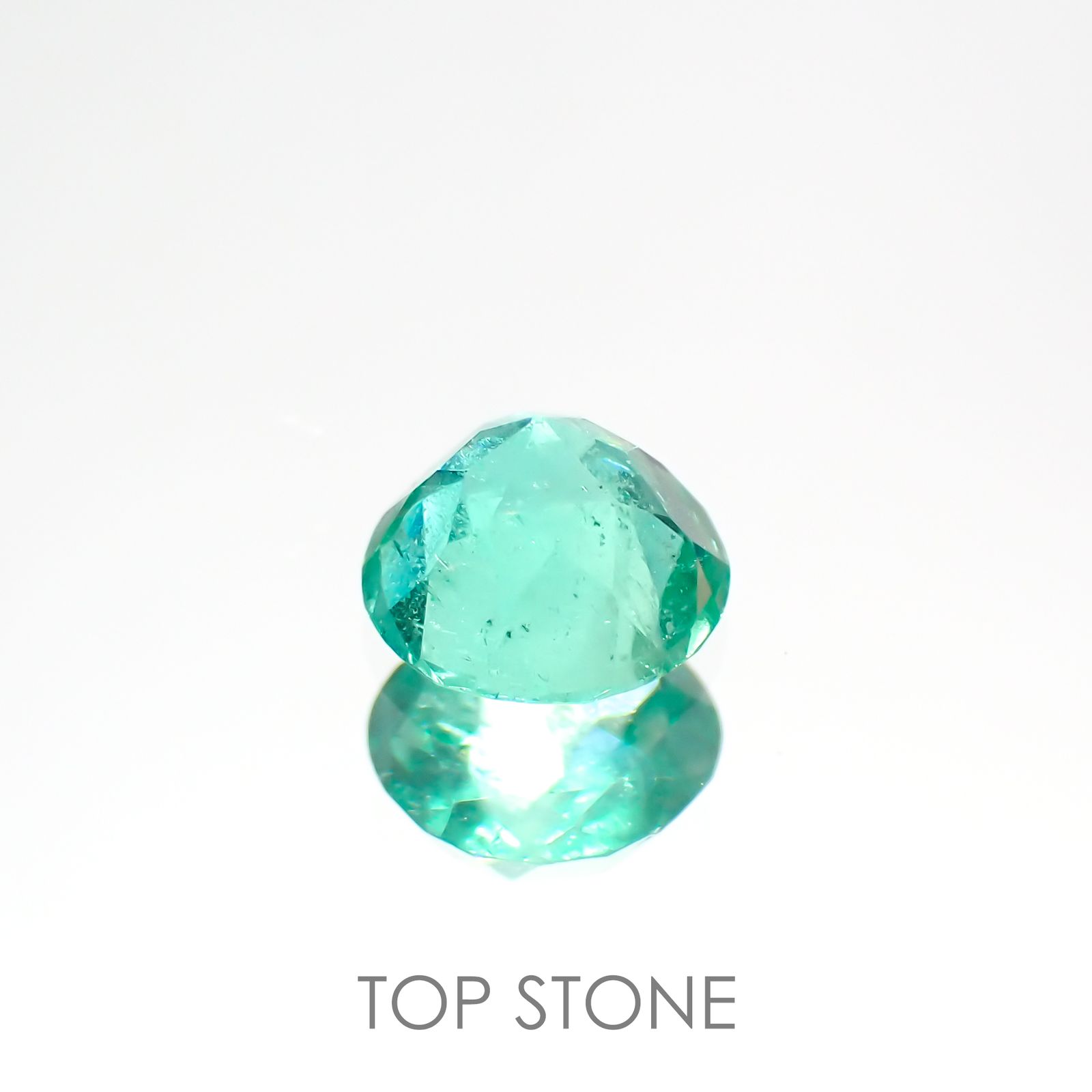 エメラルド(宝石名エメラルド) コロンビア産 0.365ct ソ付(彩珠)[211013167]4.7×4.7mm前後
