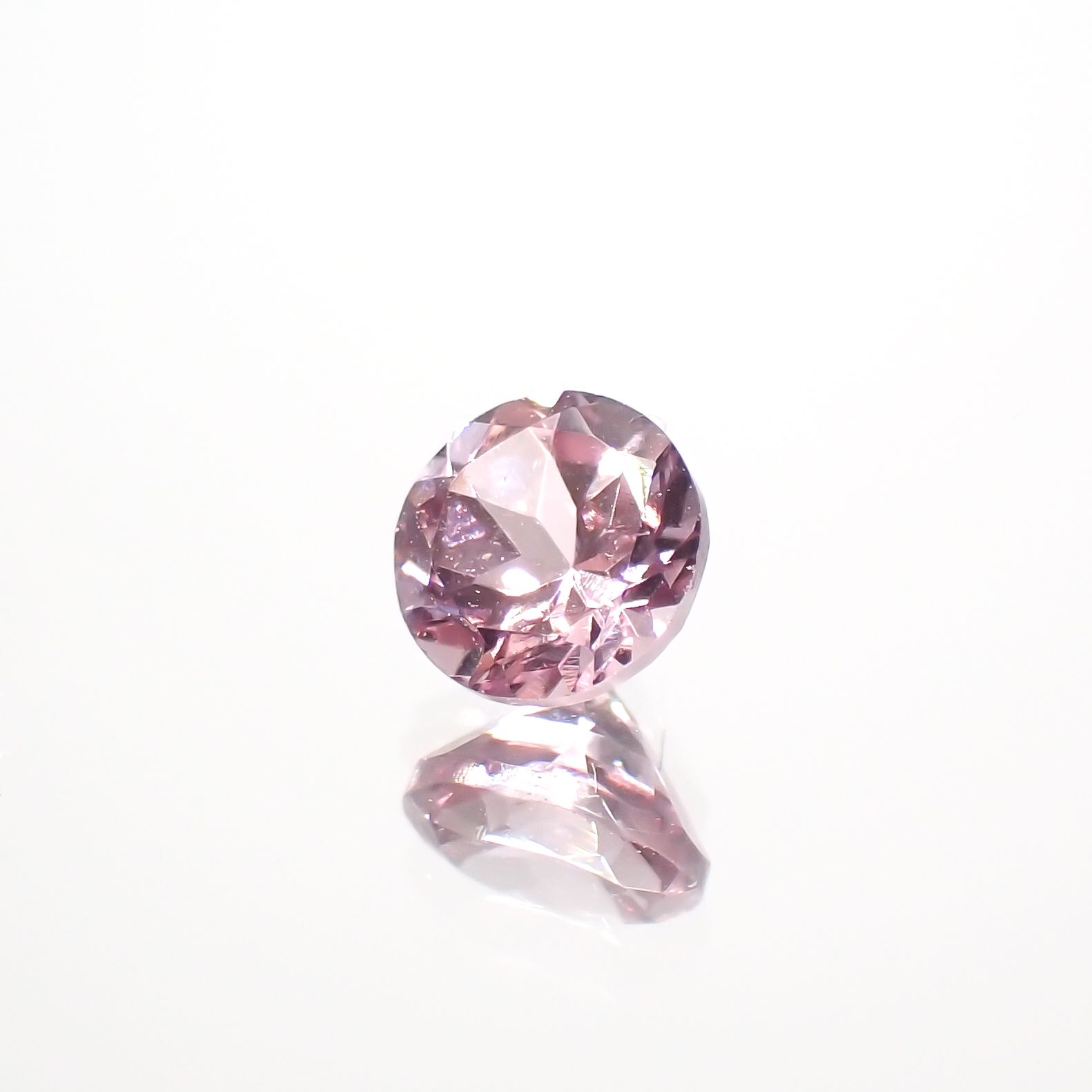 ドラゴンガーネット タンザニア産 0.37ct[230421445]4x4mm前後