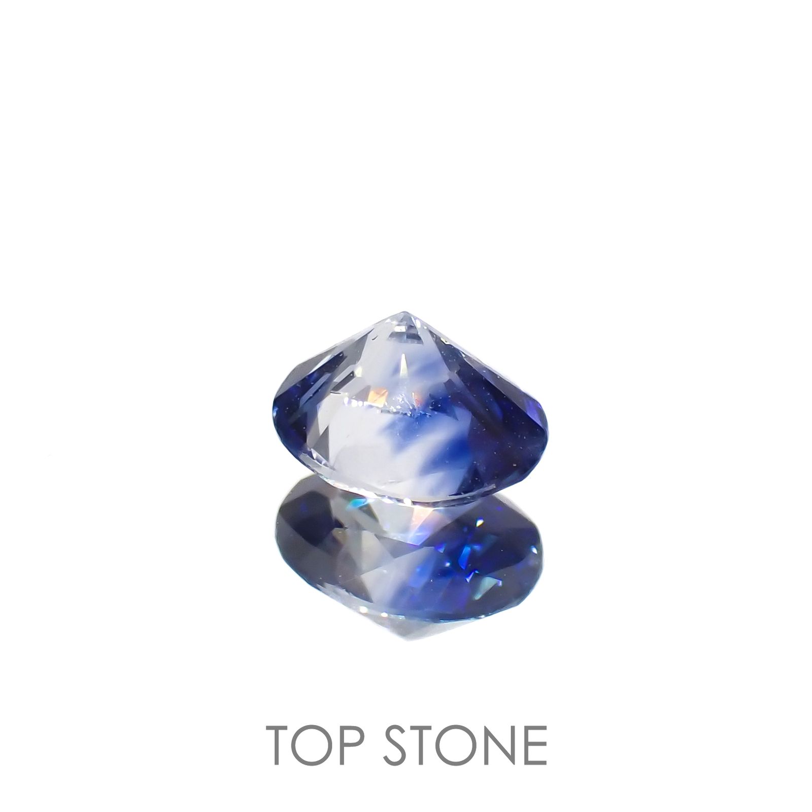 バイカラーサファイア(宝石名サファイア)スリランカ/マダガスカル産 0.64ct 識別済[220817431]5.5x4.5mm前後
