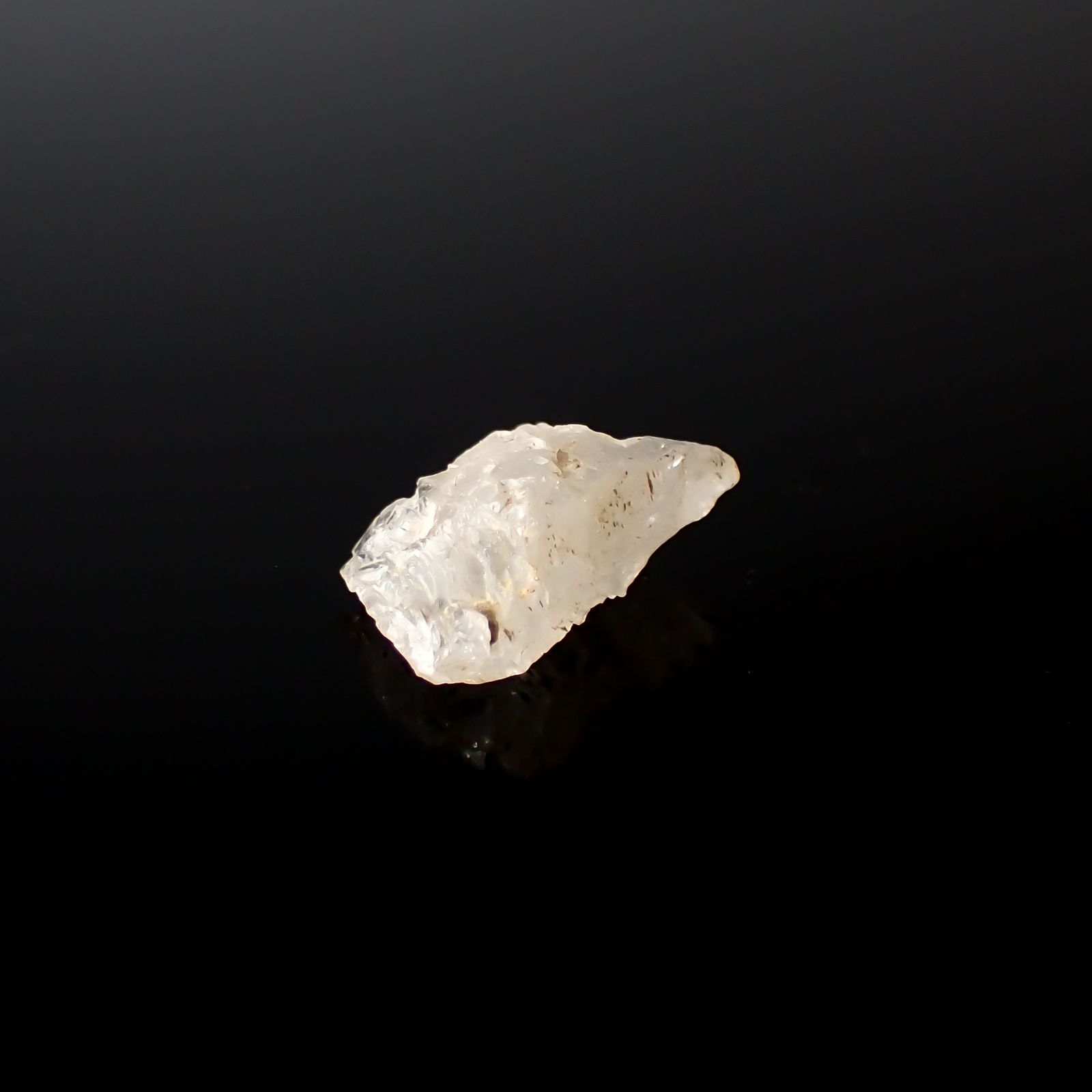 フェナカイト 原石 ウクライナ産 4.63ct[240326809]15.2x9mm前後