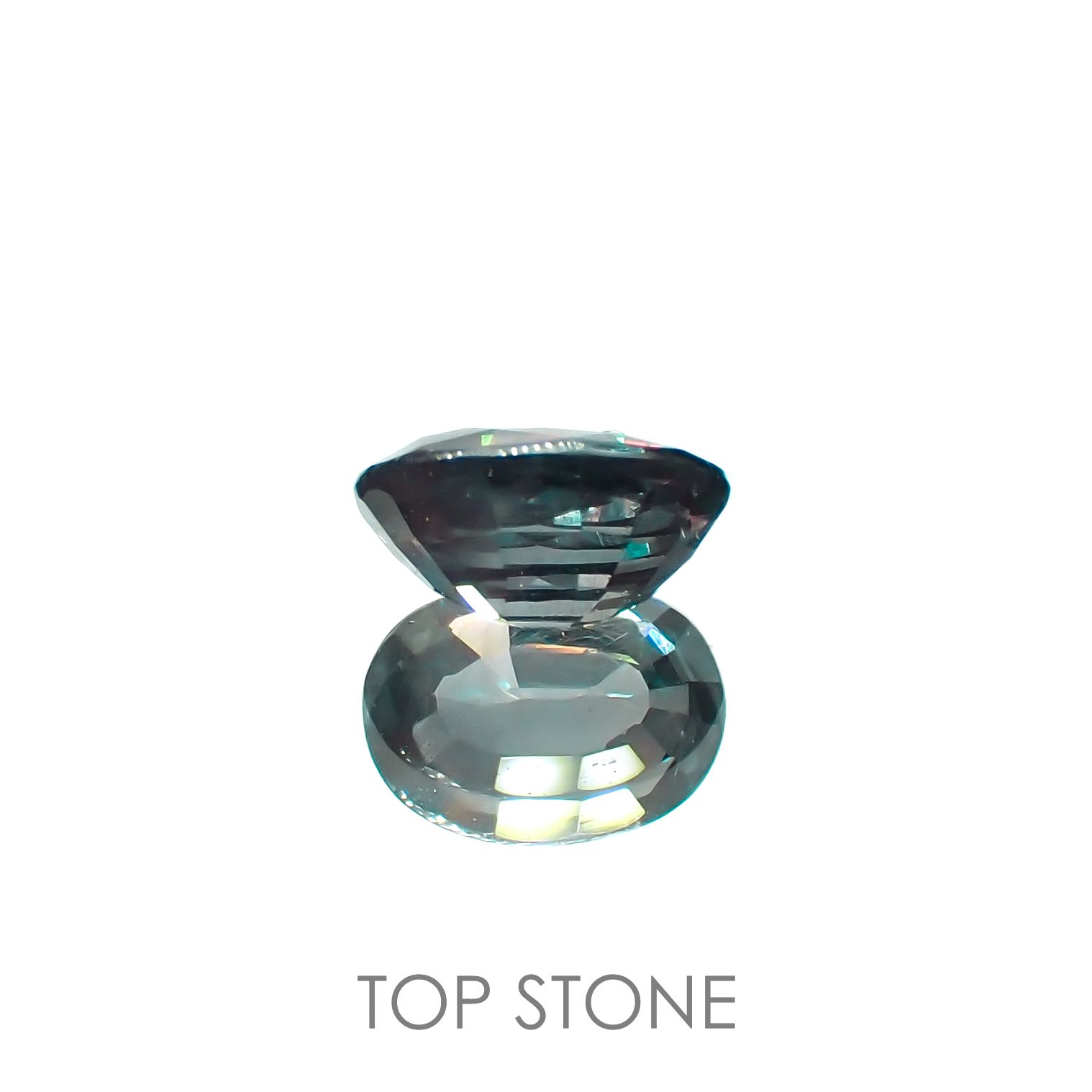 カラーチェンジガーネット アレキタイプ(宝石名ガーネット)マダガスカル・ベキリー産 1.04ct 識別済[221219611]6.8x5mm前後