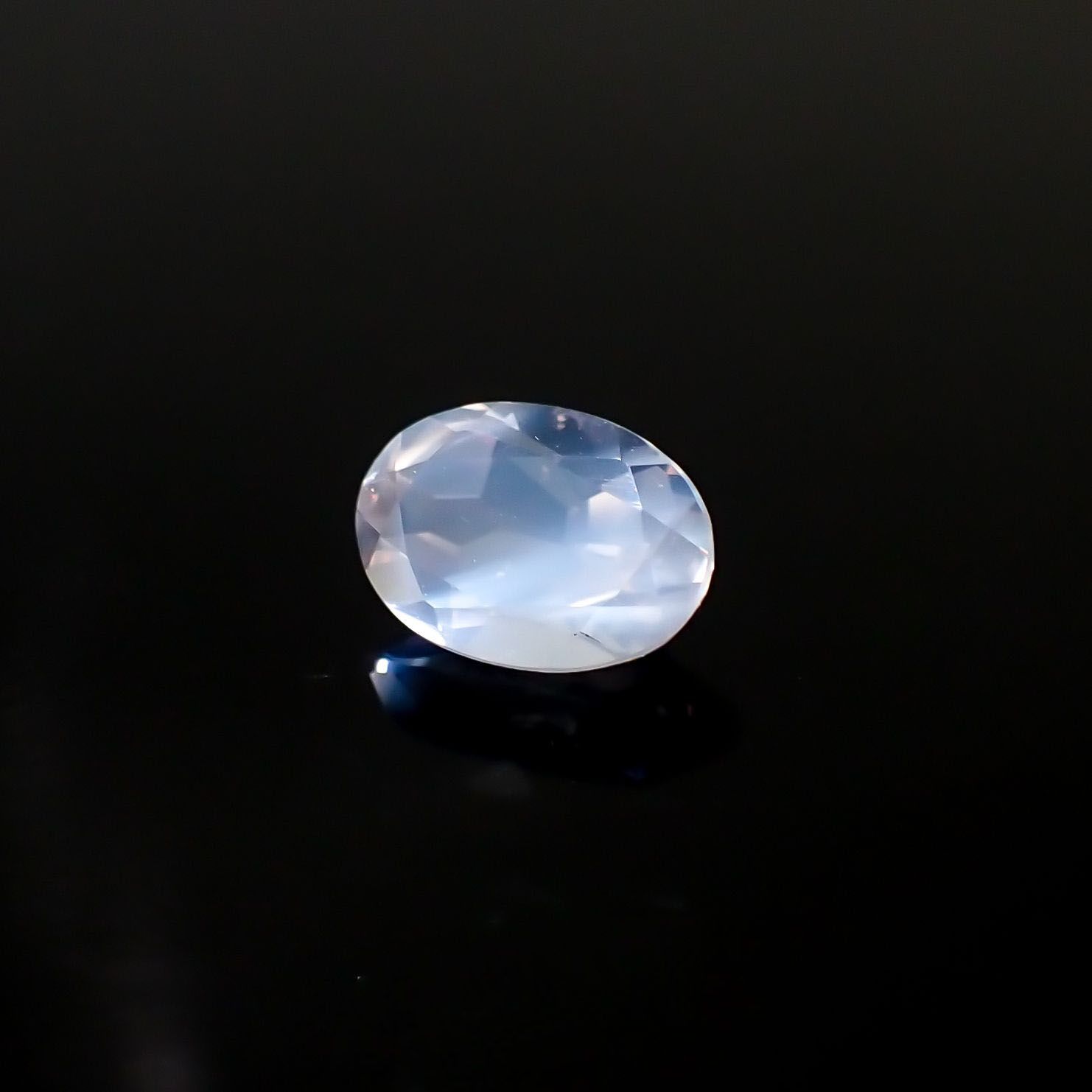 ムーンストーン(宝石名ムーンストーン) インド/スリランカ産 0.77ct 識別済[210912746]6.9×5mm前後