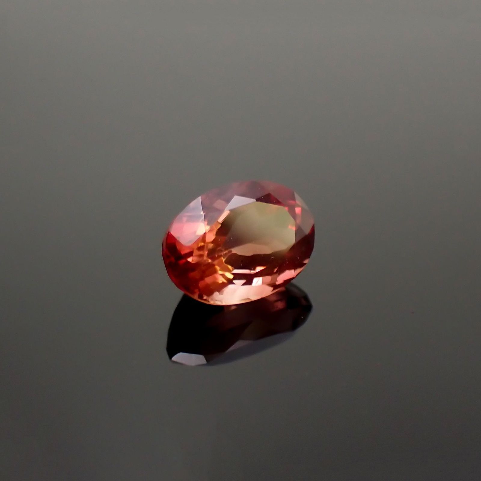 オレゴンサンストーン アメリカ・オレゴン州産 0.89ct[251018711]7.1x5mm前後
