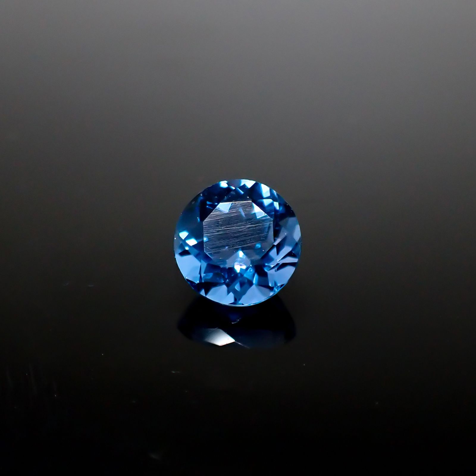 カラーチェンジフローライト ブラジル産 2.45ct [241229647]8.1x8.1mm前後