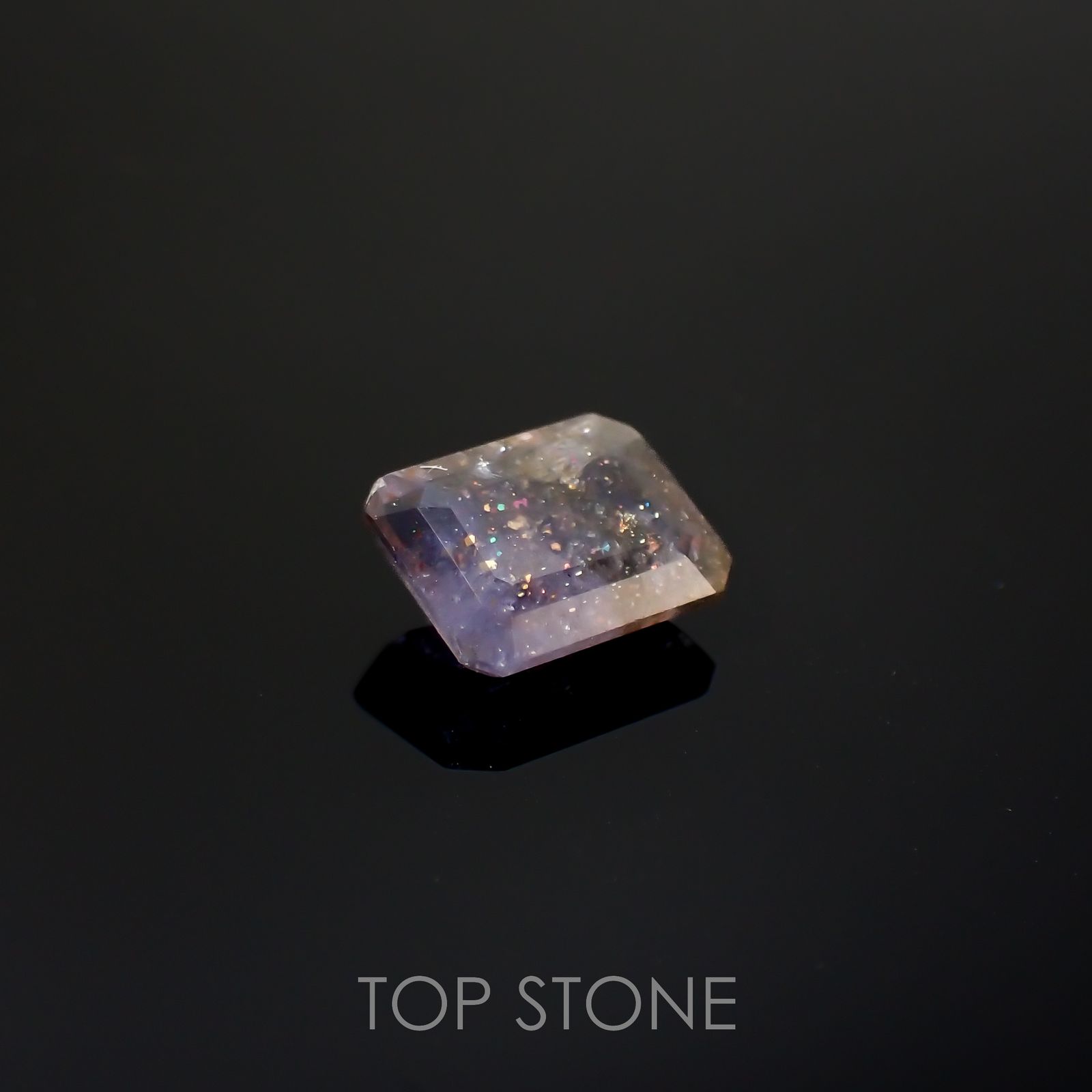 ブラッドショットアイオライト インド産 1.84ct[220616721]9.1x7.1mm前後
