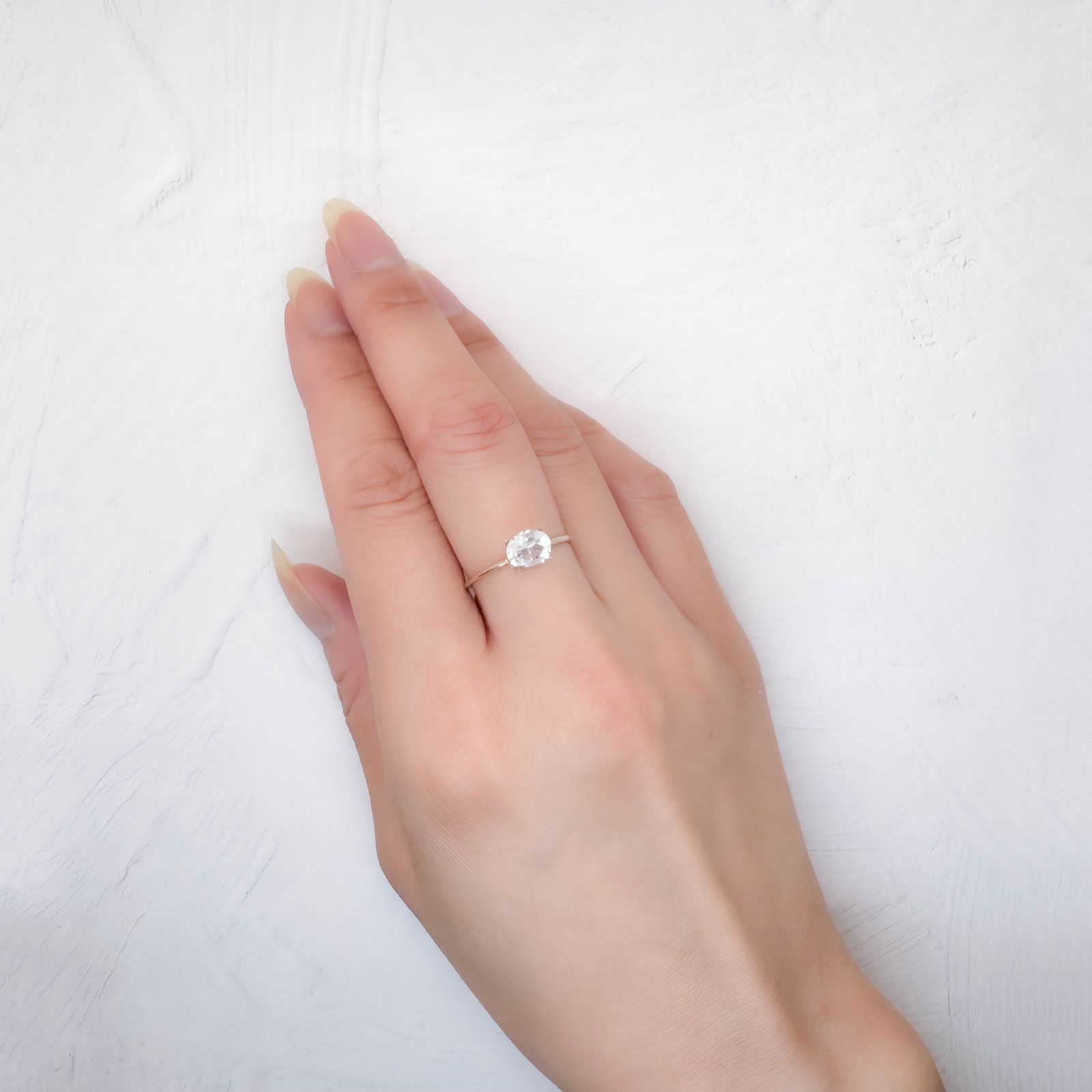 レインボームーンストーン(宝石名ラブラドライト)タンザニア産 0.67ct 識別済[250730916]6.8x5.5mm前後