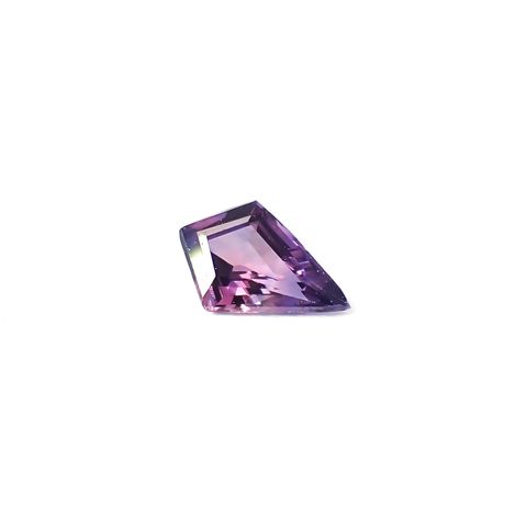 ◇カスタムカット◇ウィンザーサファイア タンザニア・ウィンザー産 0.15ct / 4.8x3.2mm前後 [260532134]