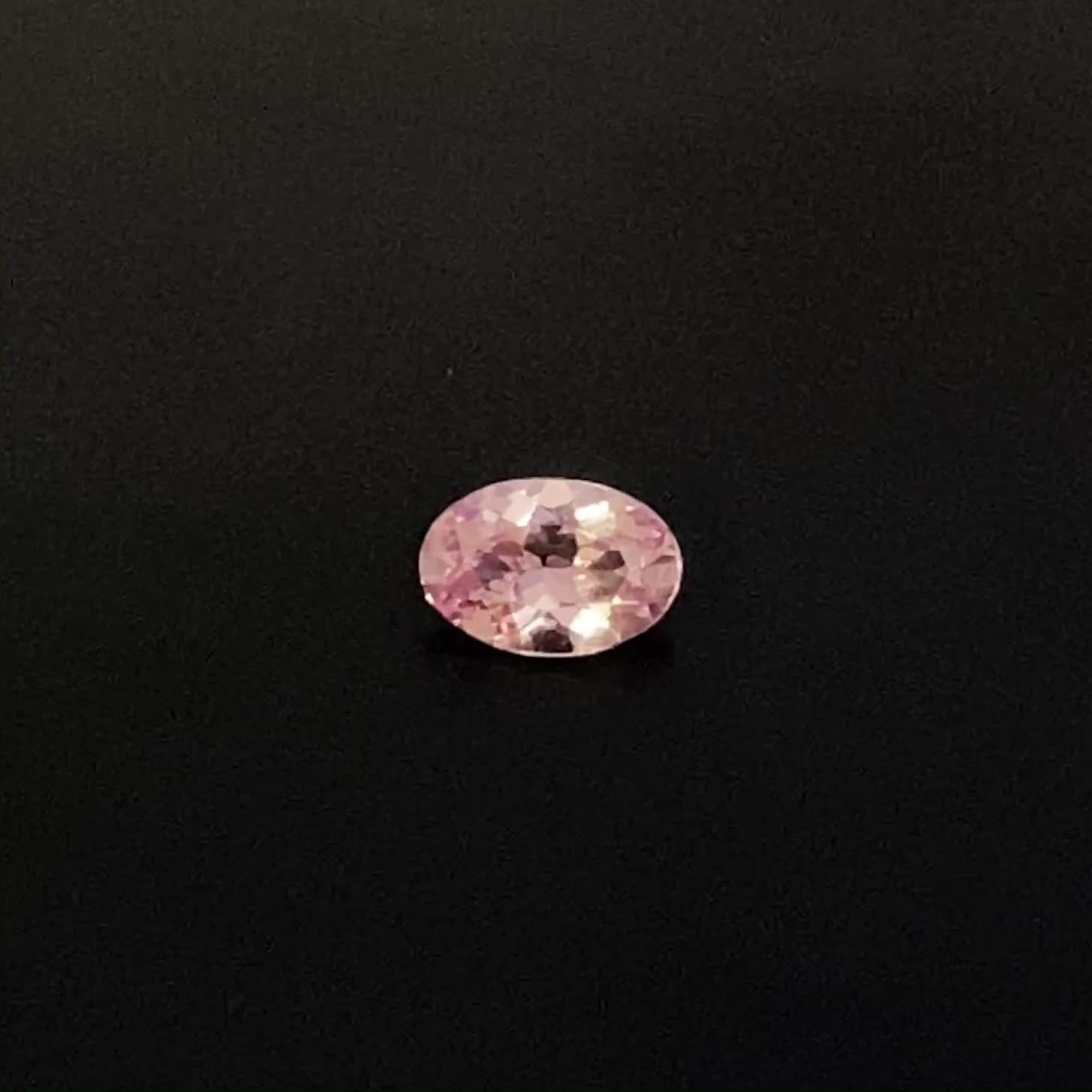 カラーチェンジガーネット 0.49ｃｔ タンザニア-