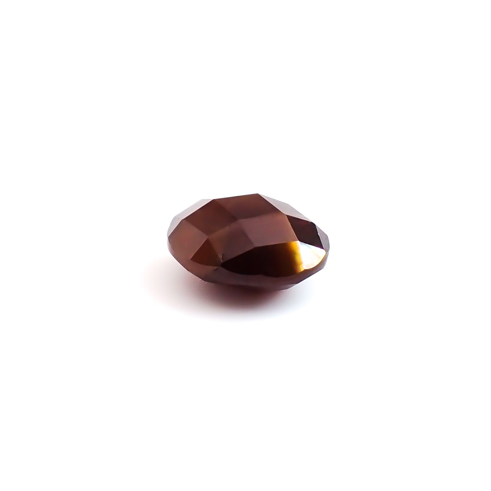 ◇リバーシブル・チェッカーカット◇レインボーガーネット 日本・奈良県産 2.81ct / 9.2x7.2mm前後 [260932919]