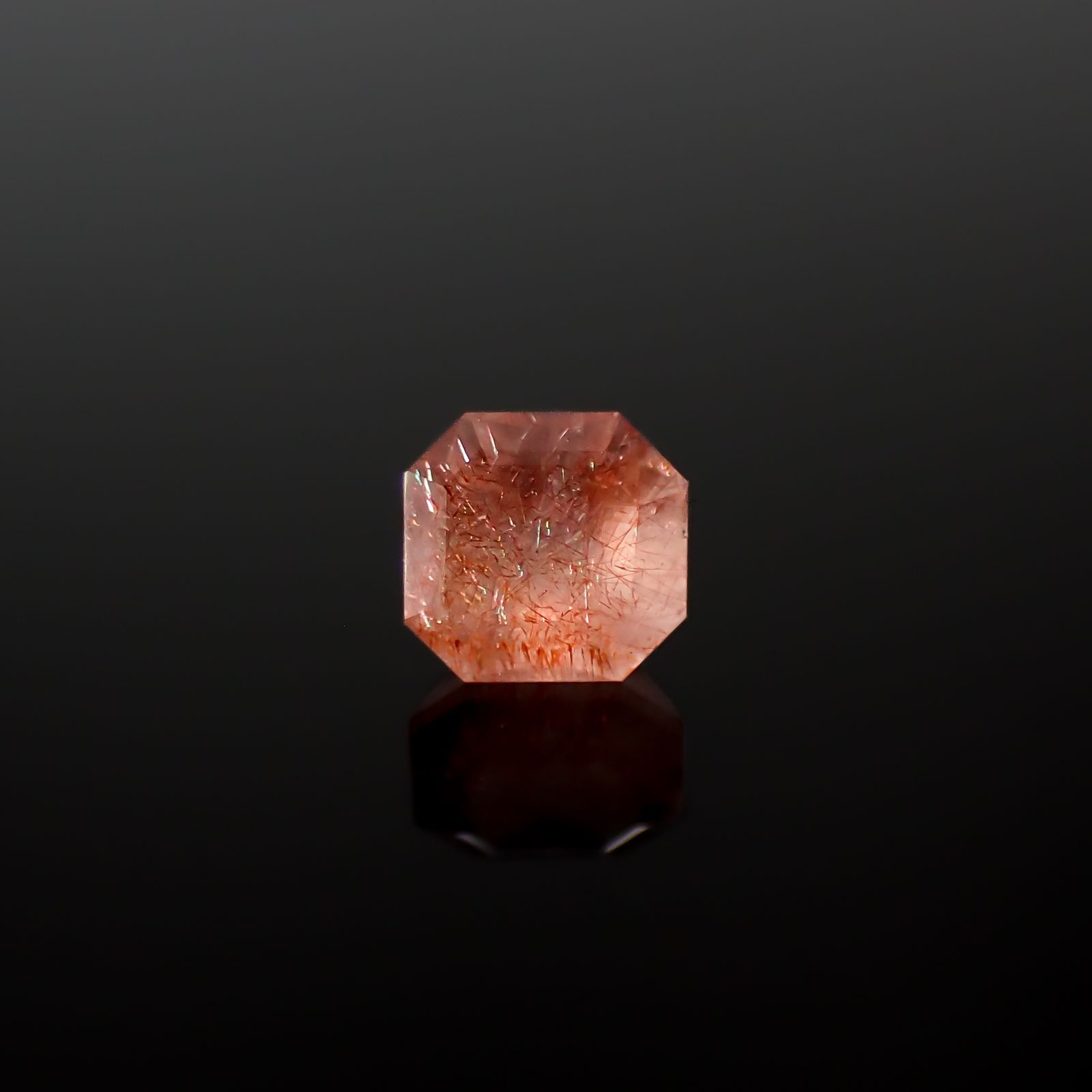◇オクタゴンカット◇ストロベリークォーツ カザフスタン産 0.64ct[240628292]5x4.8mm前後