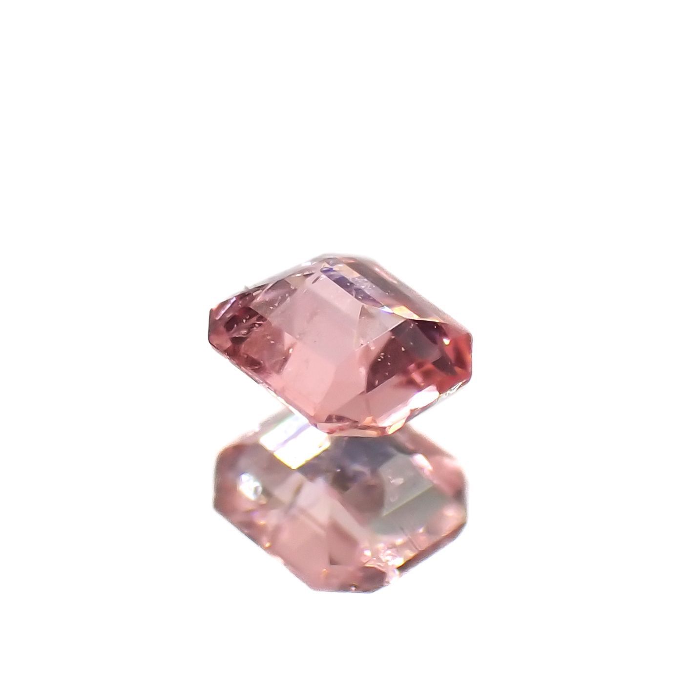ヴェイリネナイト(宝石名ベイリネナイト)パキスタン産 0.053ct 識別済[221219286]2.3x2mm前後