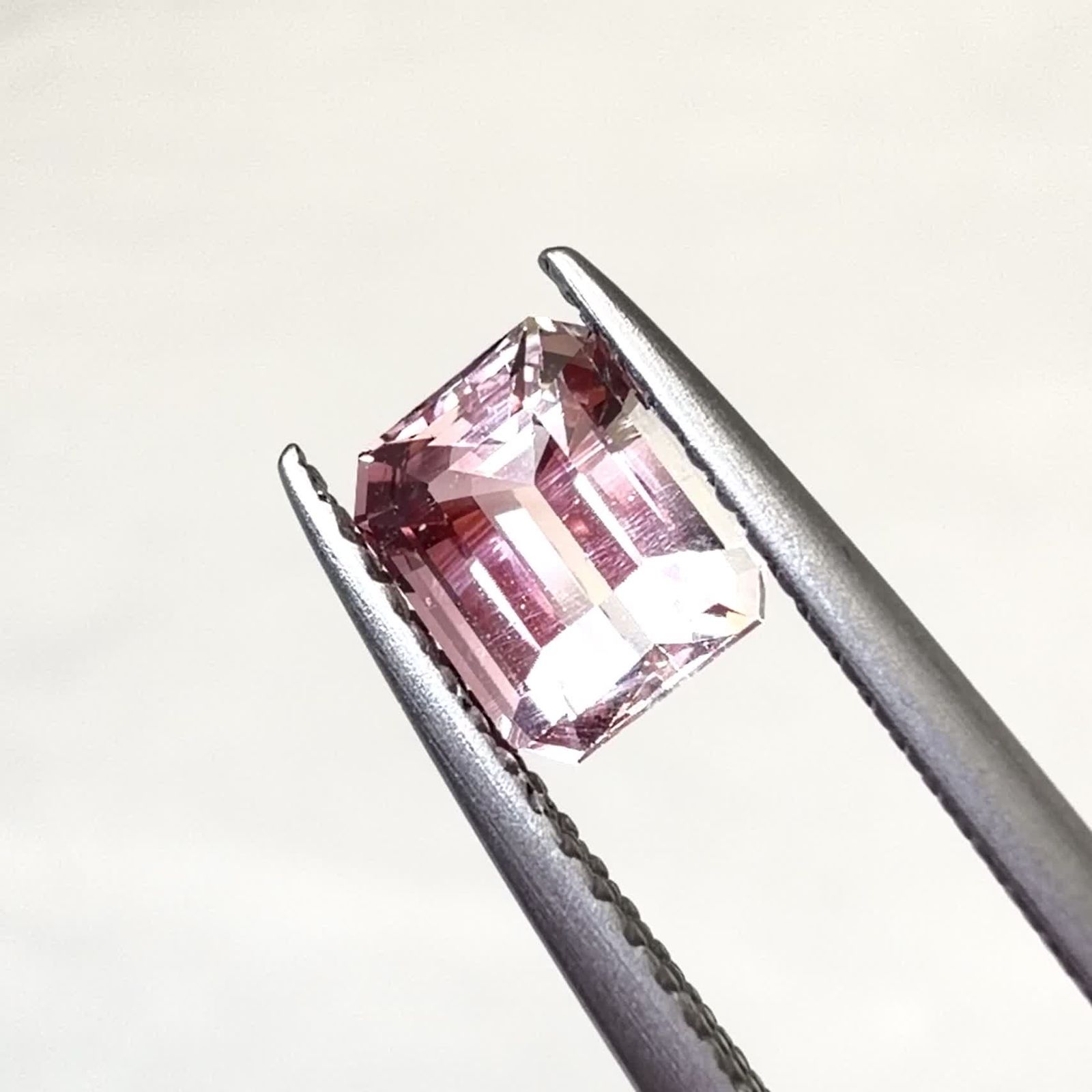 ピンクトルマリン(宝石名ピンク・トルマリン) ルワンダ産 ソ付(彩珠