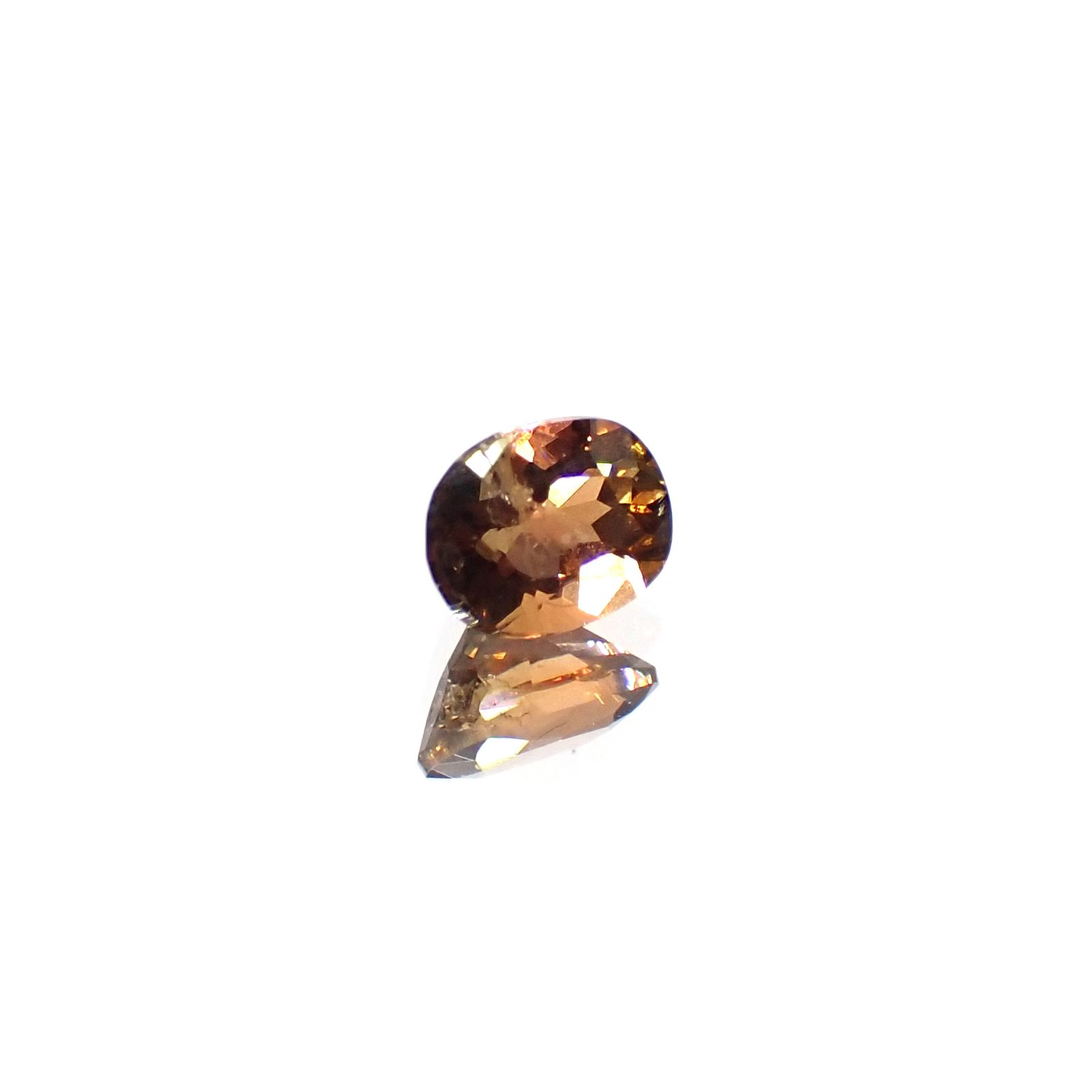ゴールデンアイオライト マダガスカル産 0.20ct[240527659]4.3x3.3mm前後