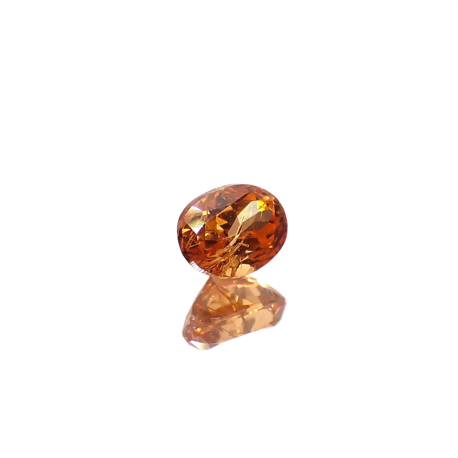 マンダリンガーネット マダガスカル産 0.24ct[240628228]3.6x2.9mm前後