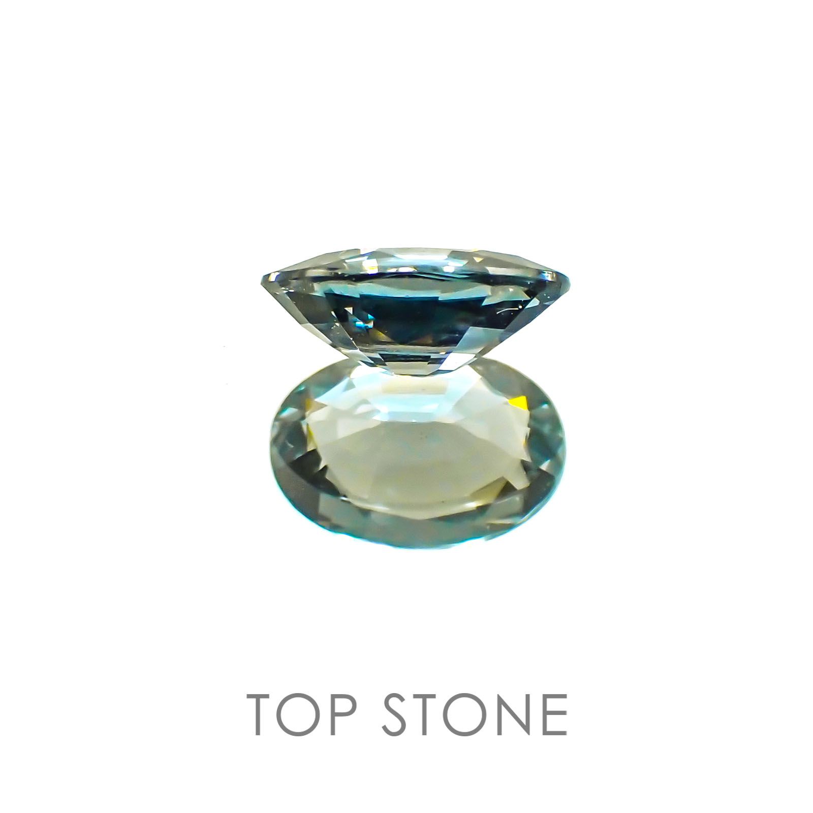 カラーチェンジガーネット(アレキタイプ) マダガスカル・ベキリー産 ルース 0.63ct[20129300]6.6×4.5mm前後