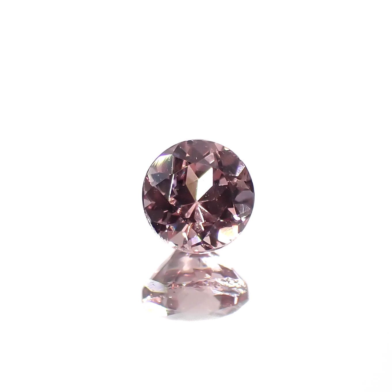 ドラゴンガーネット タンザニア産 0.38ct[240427285]3.9x3.9mm前後