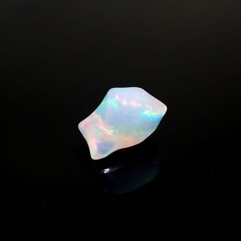 ◇バロック型◇エチオピアオパール(宝石名オパール) エチオピア産 識別済 3.79ct / 13.2x10.9mm前後 [260113175]