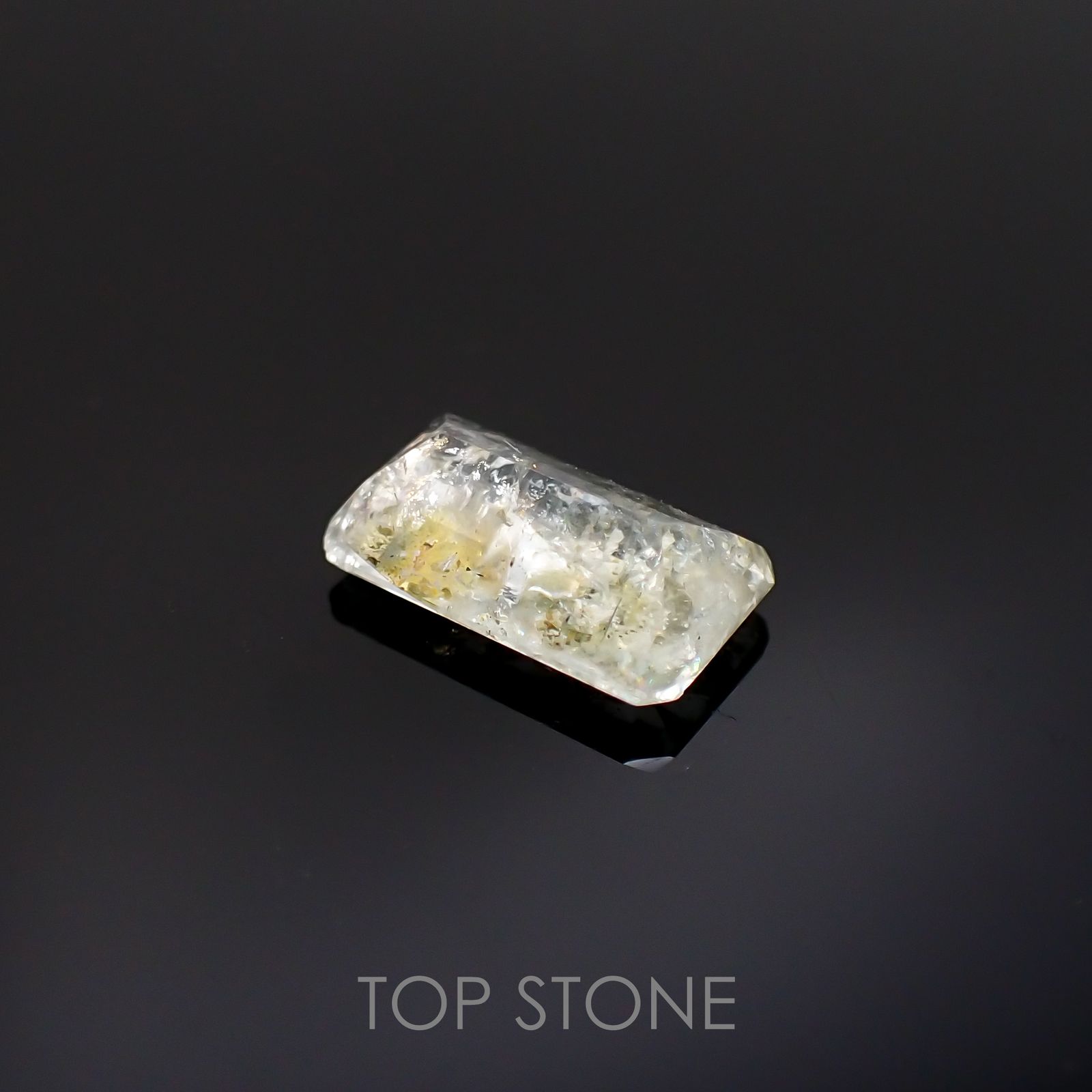 オーロラアクアマリン ブラジル産 1.93ct[220114410]10.4x6.2mm前後