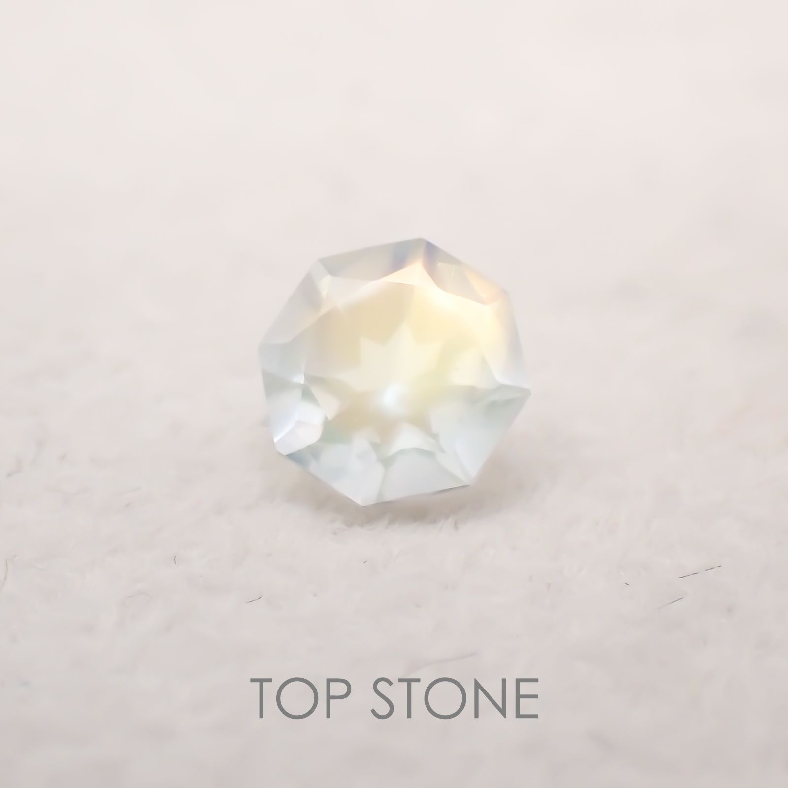 ◇オクタゴンカット◇レインボームーンストーンSA(宝石名アンデシン・ラブラドライト) インド・タミルナードゥ産 0.50ct 識別済[21019507]4.9×4.9mm前後