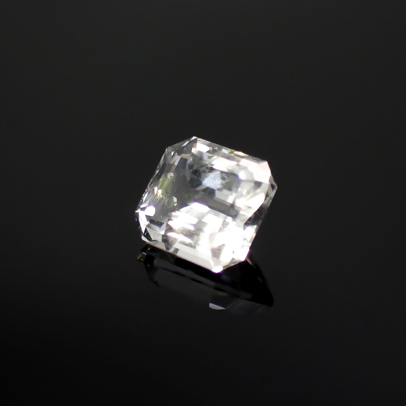 ◇カスタムカット◇オイルインクォーツ パキスタン産 0.63ct[240218536]5.3x4.9mm前後