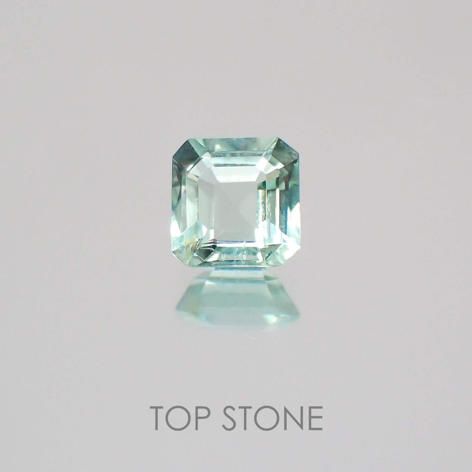 ミントベリル(グリーンベリル) ブラジル産 ルース 0.37ct[21029818]4.3×4.3mm前後