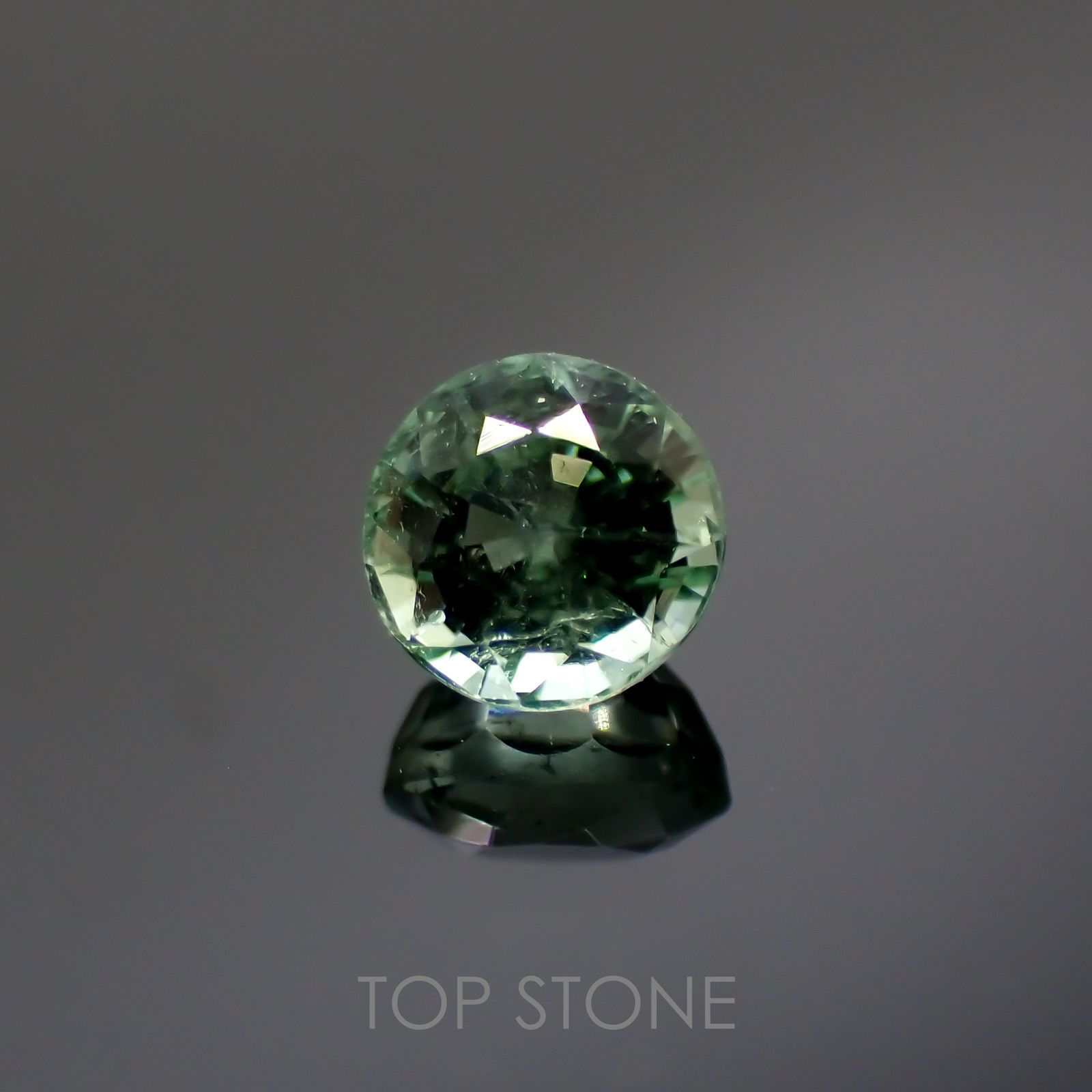 ミントトルマリン(宝石名グリーン・トルマリン) アフガニスタン産 0.39ct 識別済[211013614]4.2×4.2mm前後