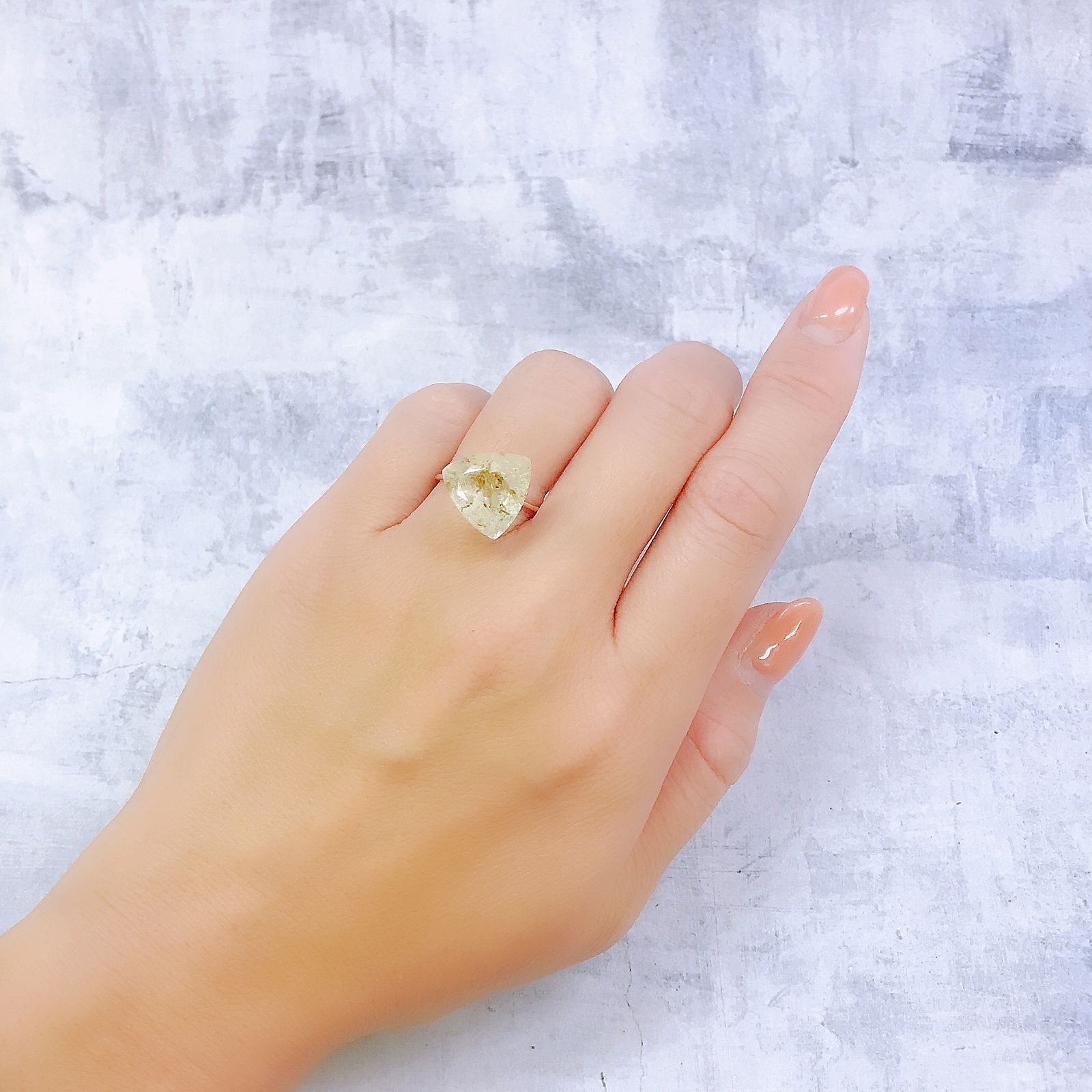 ヘデンベルジャイトインクォーツ インドネシア産 5.50ct [220917825]13x13mm前後