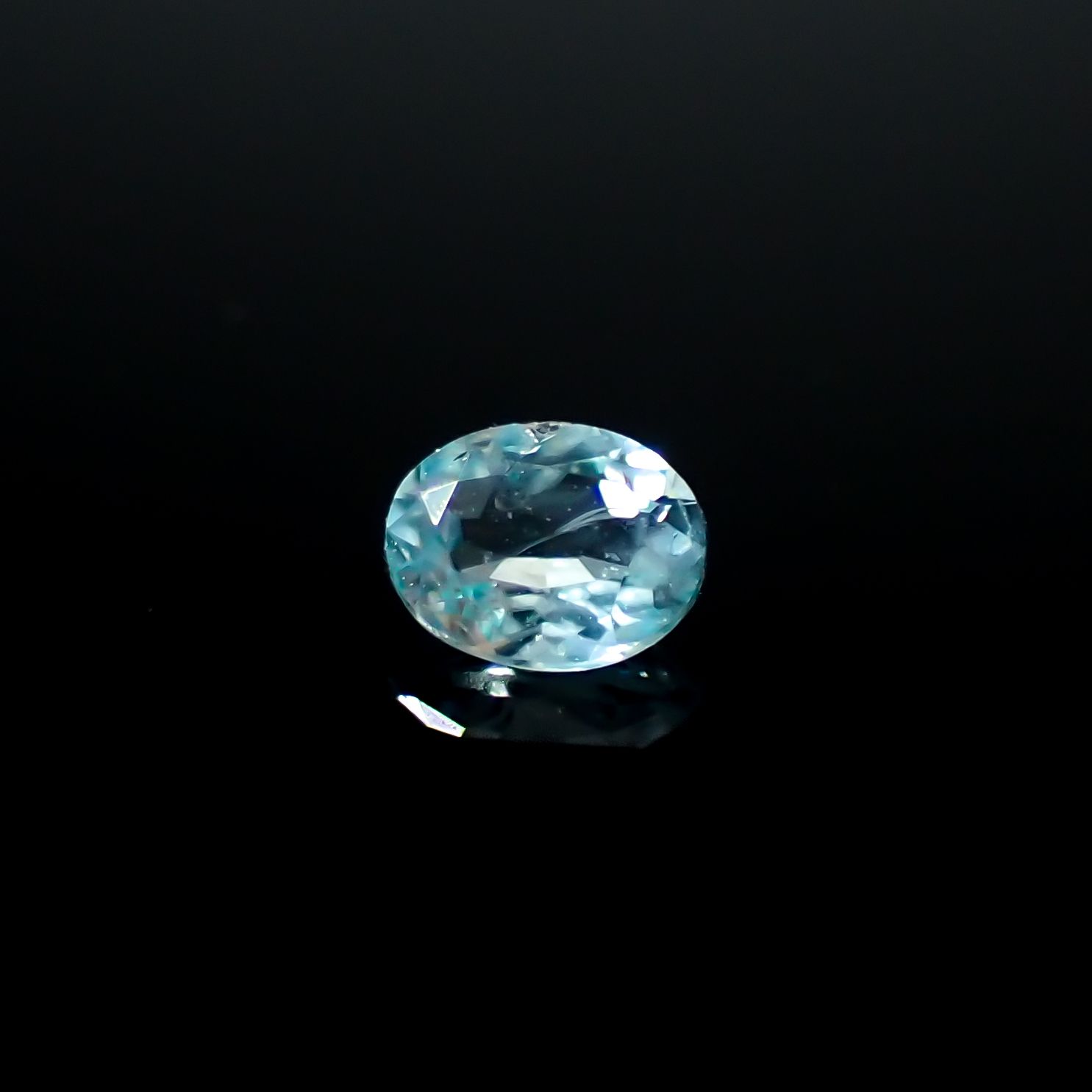 グランディディエライト(宝石名グランディディエライト)マダガスカル産 0.17ct 識別済[240326587]4.2x3.2mm前後