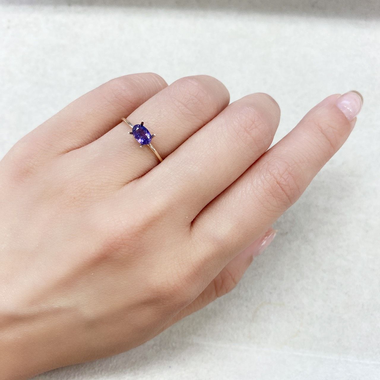 バイカラーサファイア(宝石名バイカラー・サファイア) タンザニア産 0.58ct 識別済[210711559]6×3.9mm前後