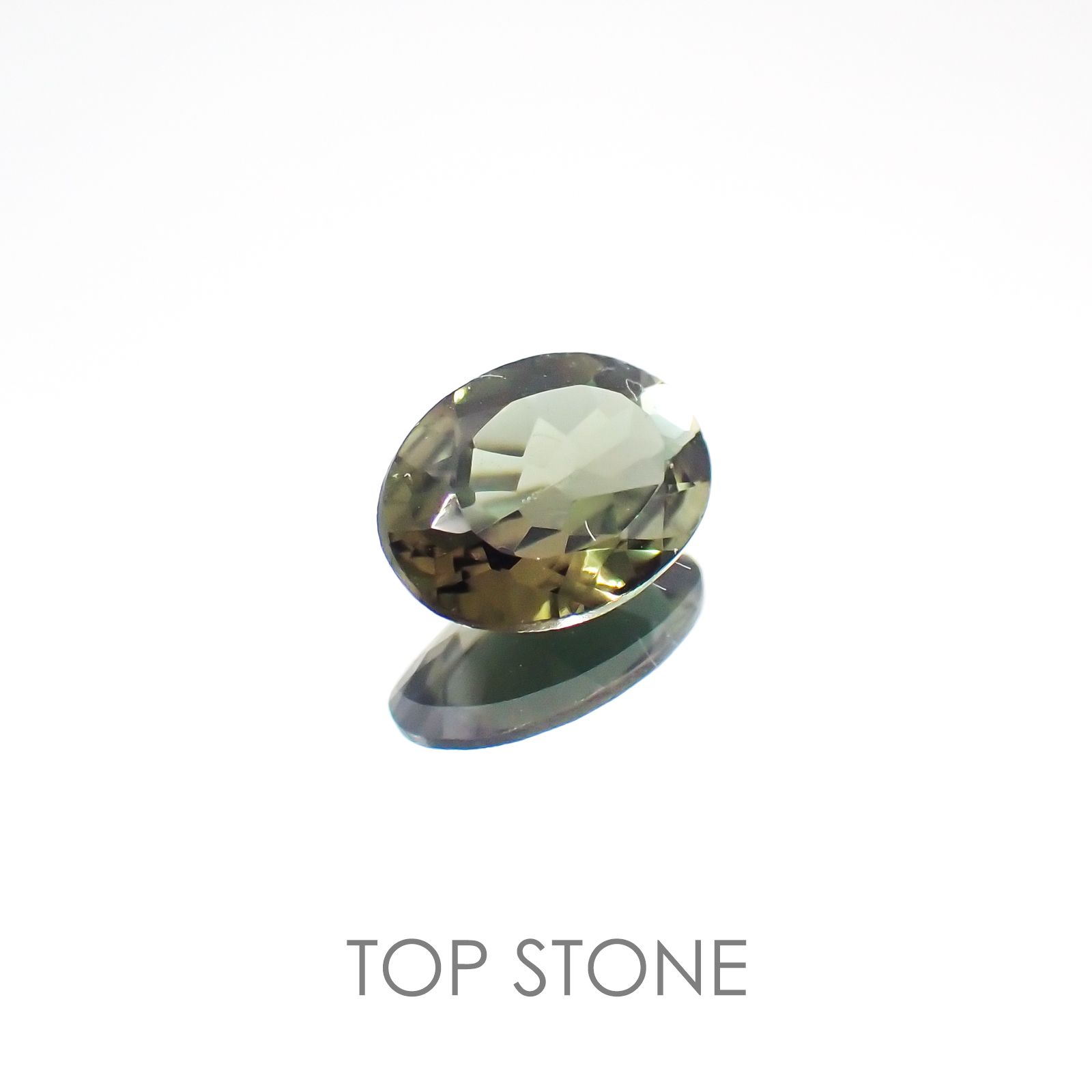 コーネルピン(宝石名コーネルピン) スリランカ産 0.65ct 識別済[20117485]7.1×5.2mm前後