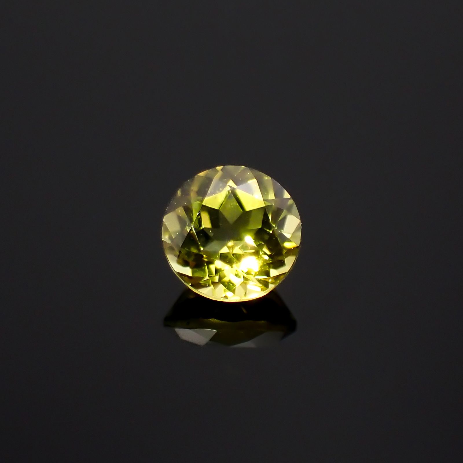 カナリートルマリン ザンビア・カナリー鉱山産 0.27ct[230823152]4x3.9mm前後