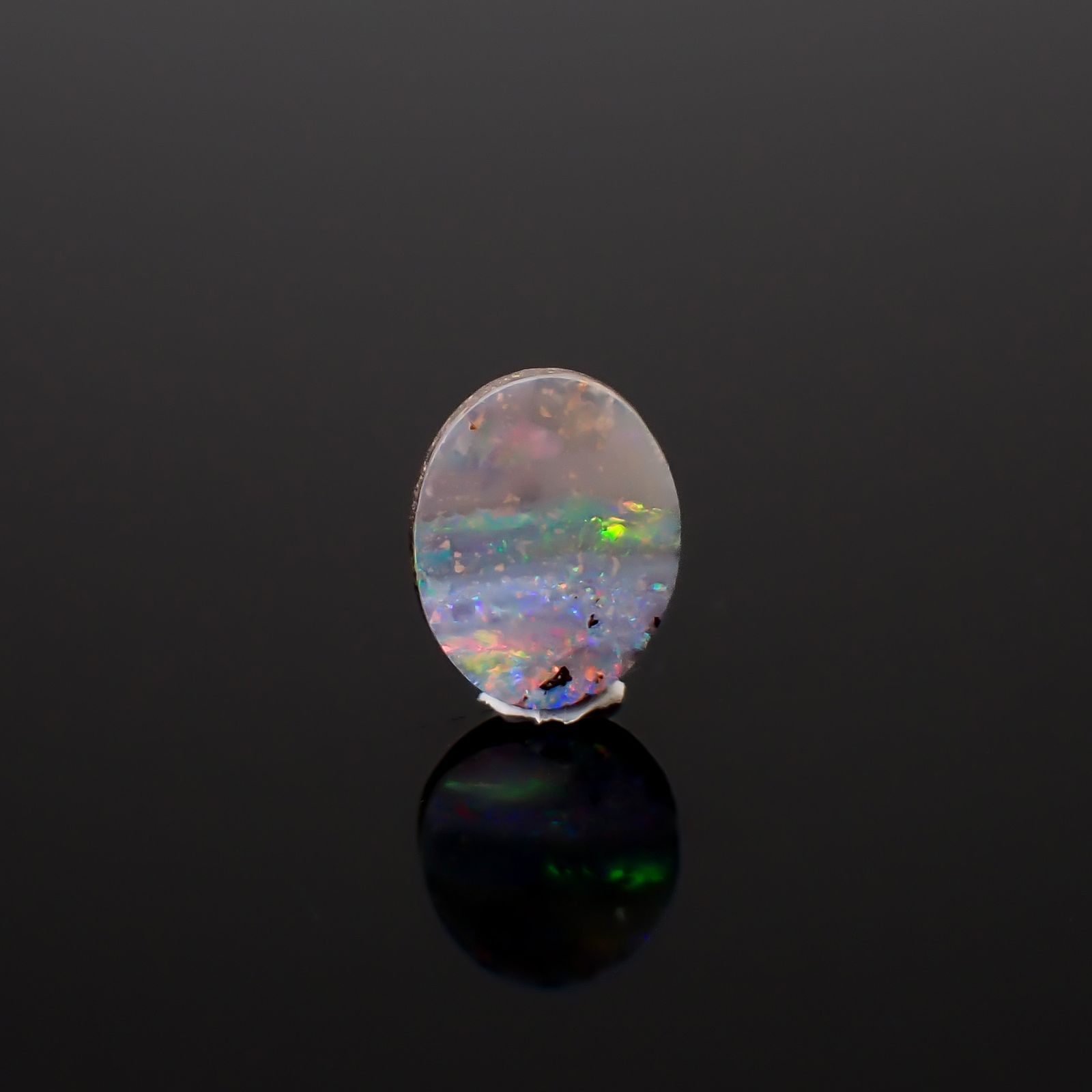 ボルダーオパール オーストラリア産 1.47ct / 9.7x7.7mm前後 [260933078]