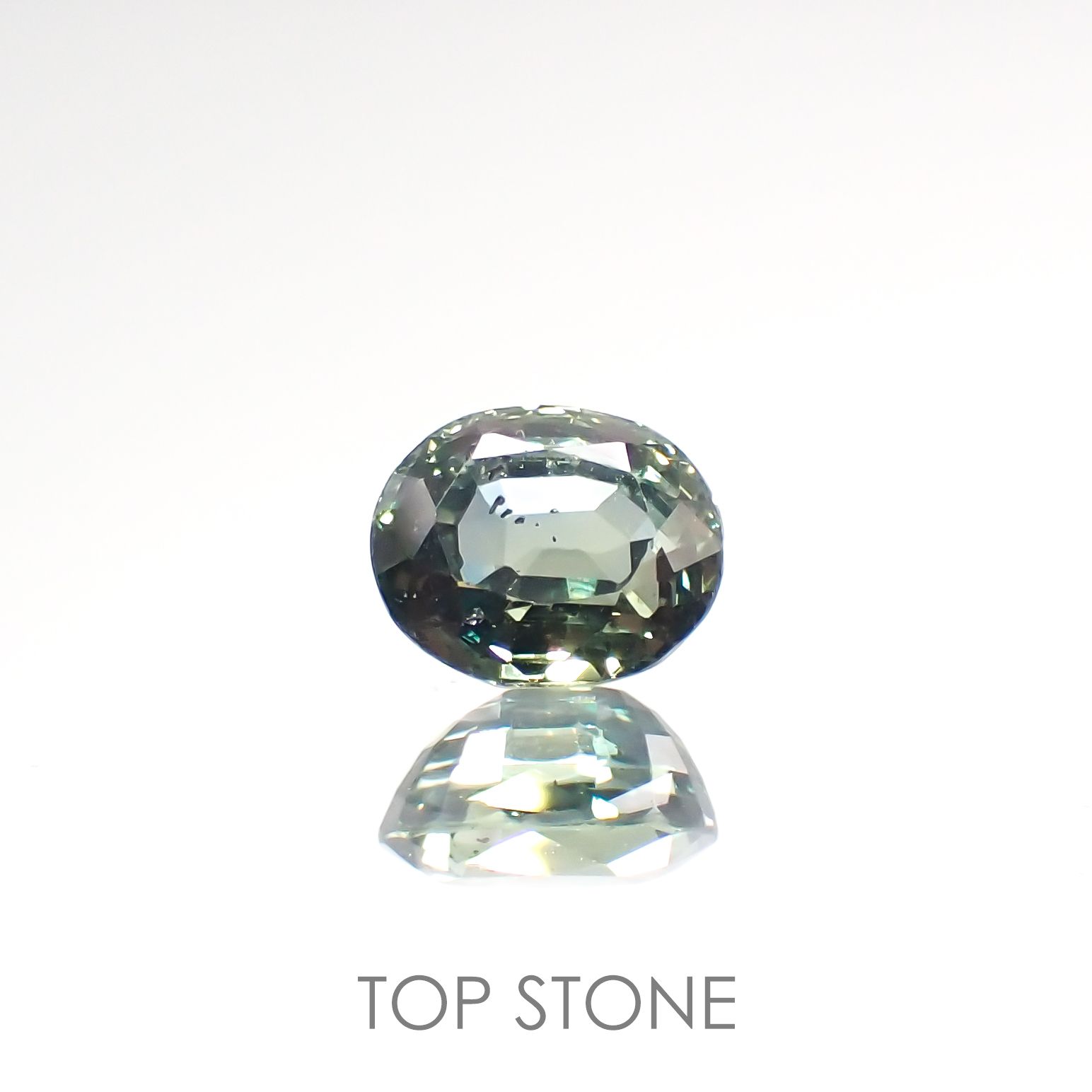 バイカラーサファイア(宝石名サファイア) マダガスカル/スリランカ産 1.633ct ソ付(彩珠)[210812471]7×6mm前後