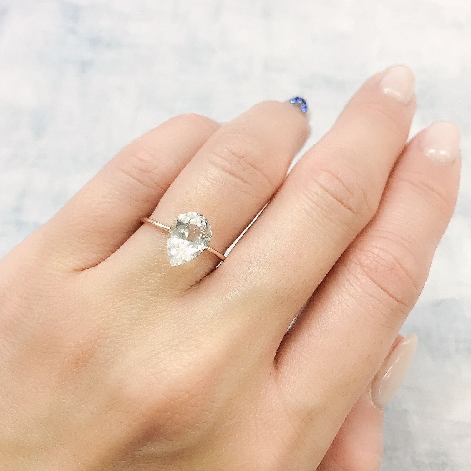 フェナカイト(宝石名フェナカイト)ロシア産 2.04ct 識別済[220515729]9.9x7mm前後