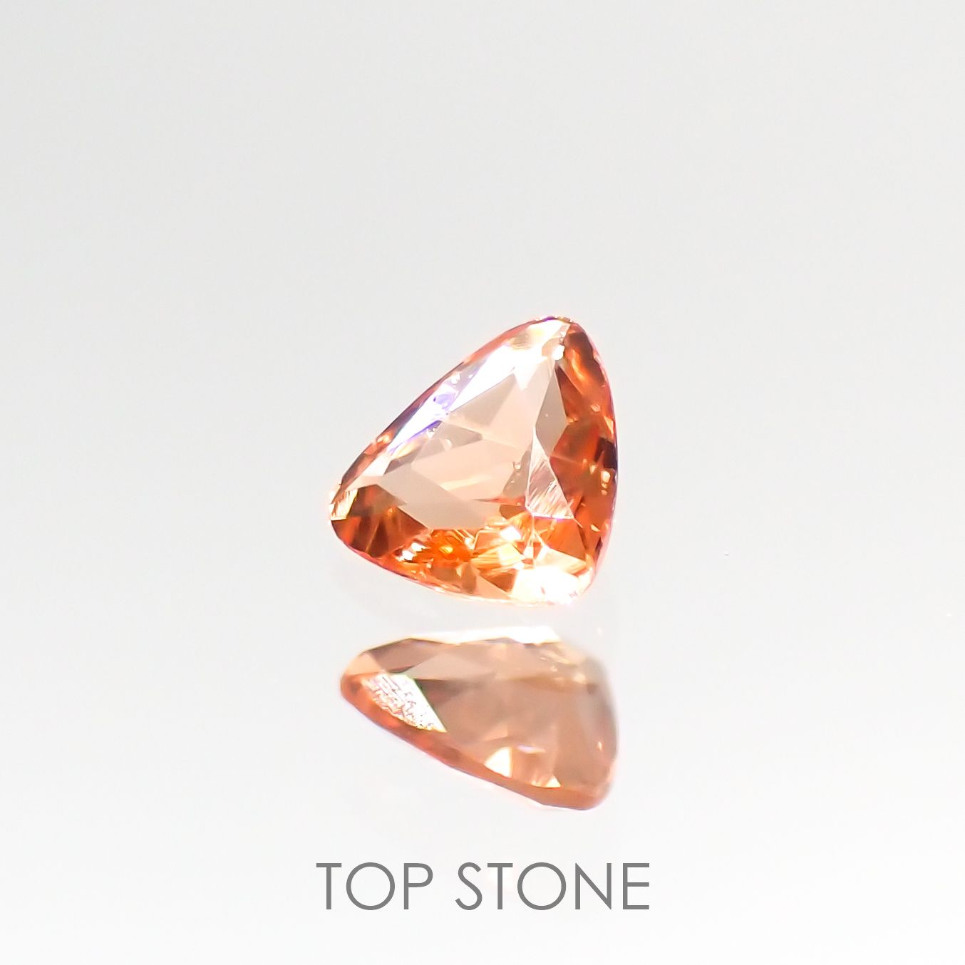 トリプライト ブラジル産 ルース 0.14ct[210912520]3.5×3.3mm前後