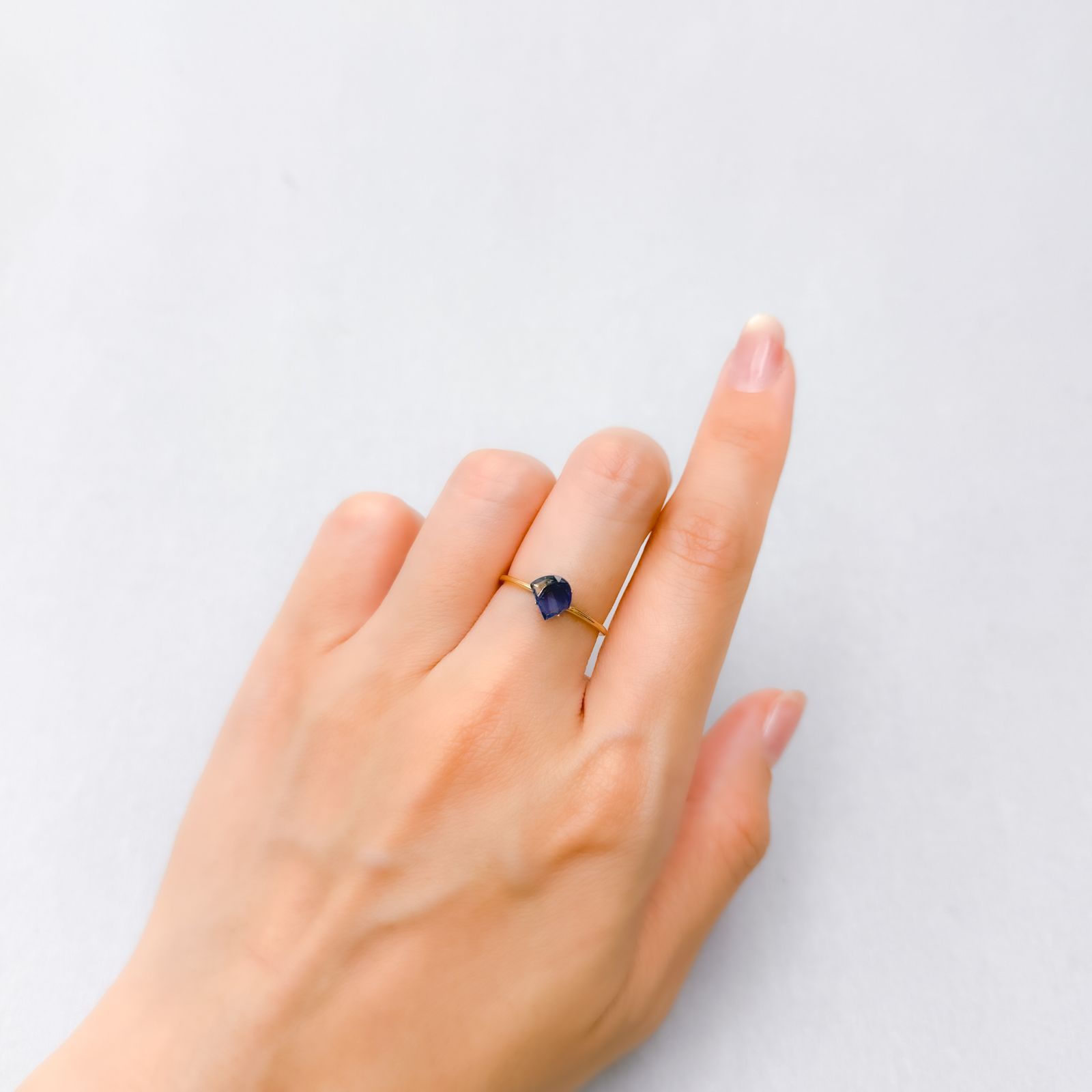 ◇カスタムカット◇サファイア(宝石名サファイア) マダガスカル産 0.57ct 識別済[210913200]5.9×5.5mm前後