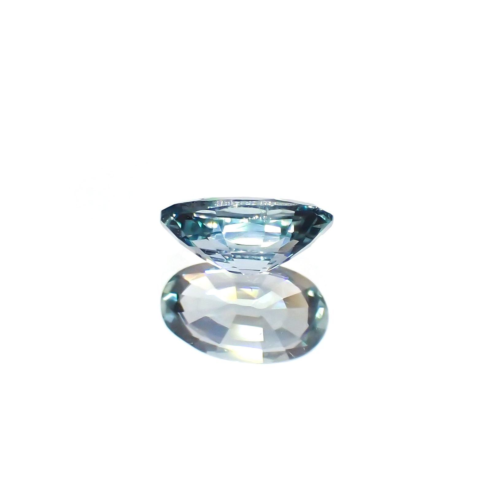 ブルーコーネルピン タンザニア産 0.57ct / 6.4x3.8mm前後 [231224502]