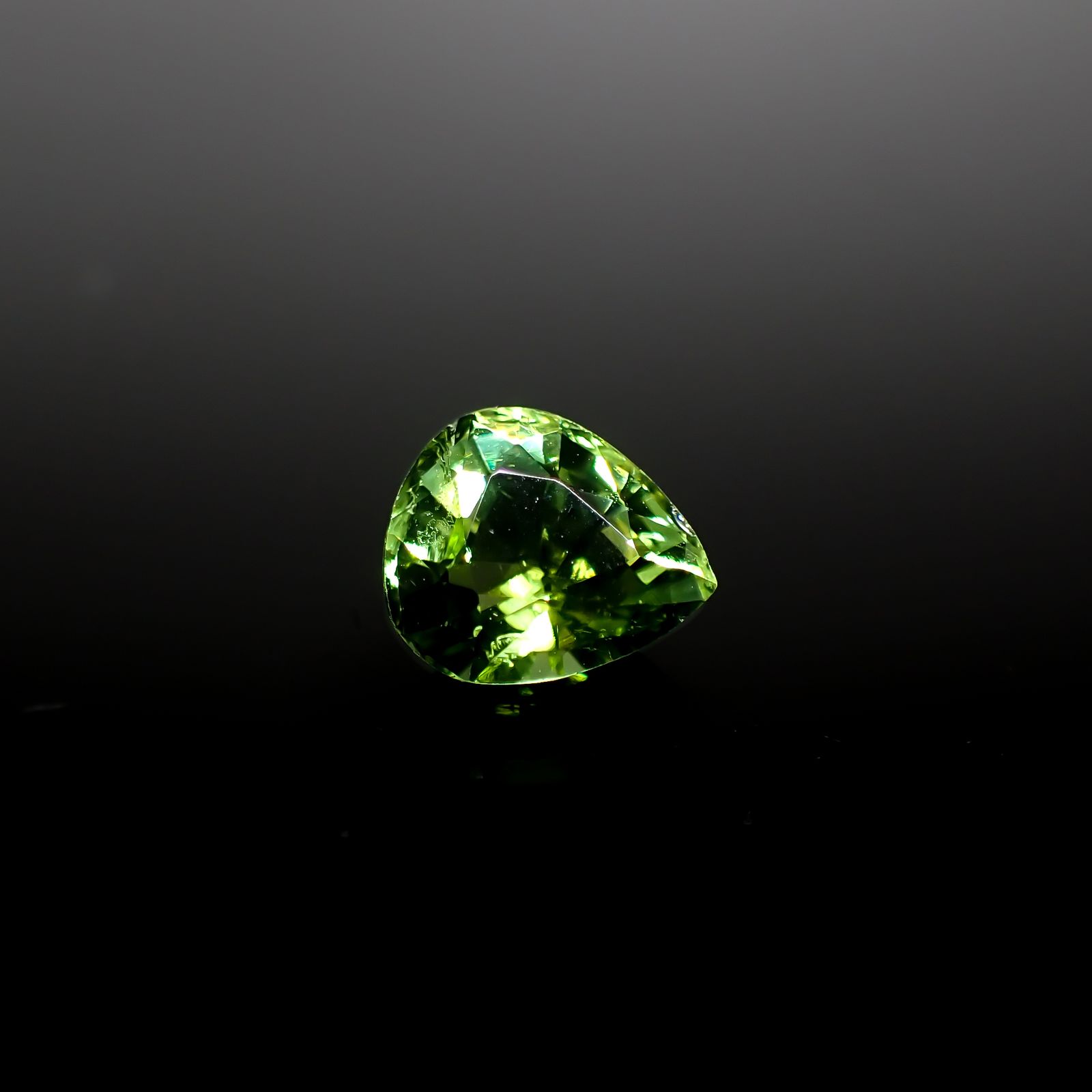 グリーントルマリン アフガニスタン産 1.30ct[240527796]7.4x6