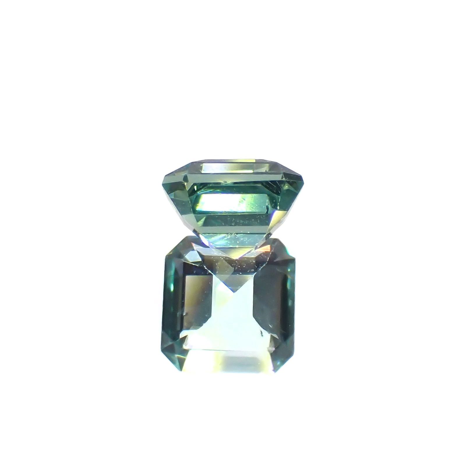 ブルーグリーントルマリン(宝石名トルマリン)ルワンダ産 識別済 0.94ct / 5.7x5.6mm前後 [221118988]
