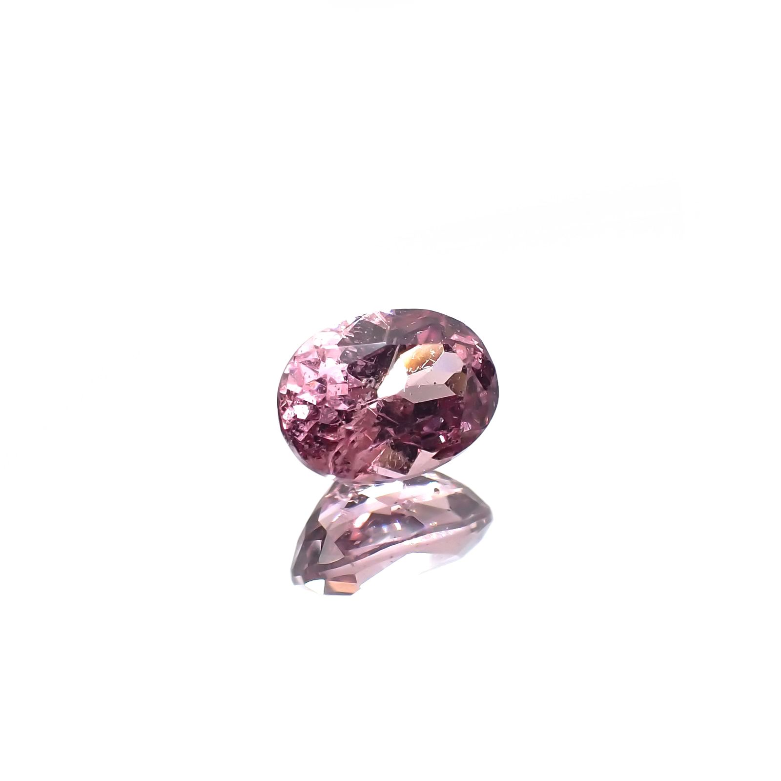 カラーシフト マラヤガーネット(宝石名ガーネット) タンザニア産 1.39ct 識別済[210711882]7.3×5.3mm前後